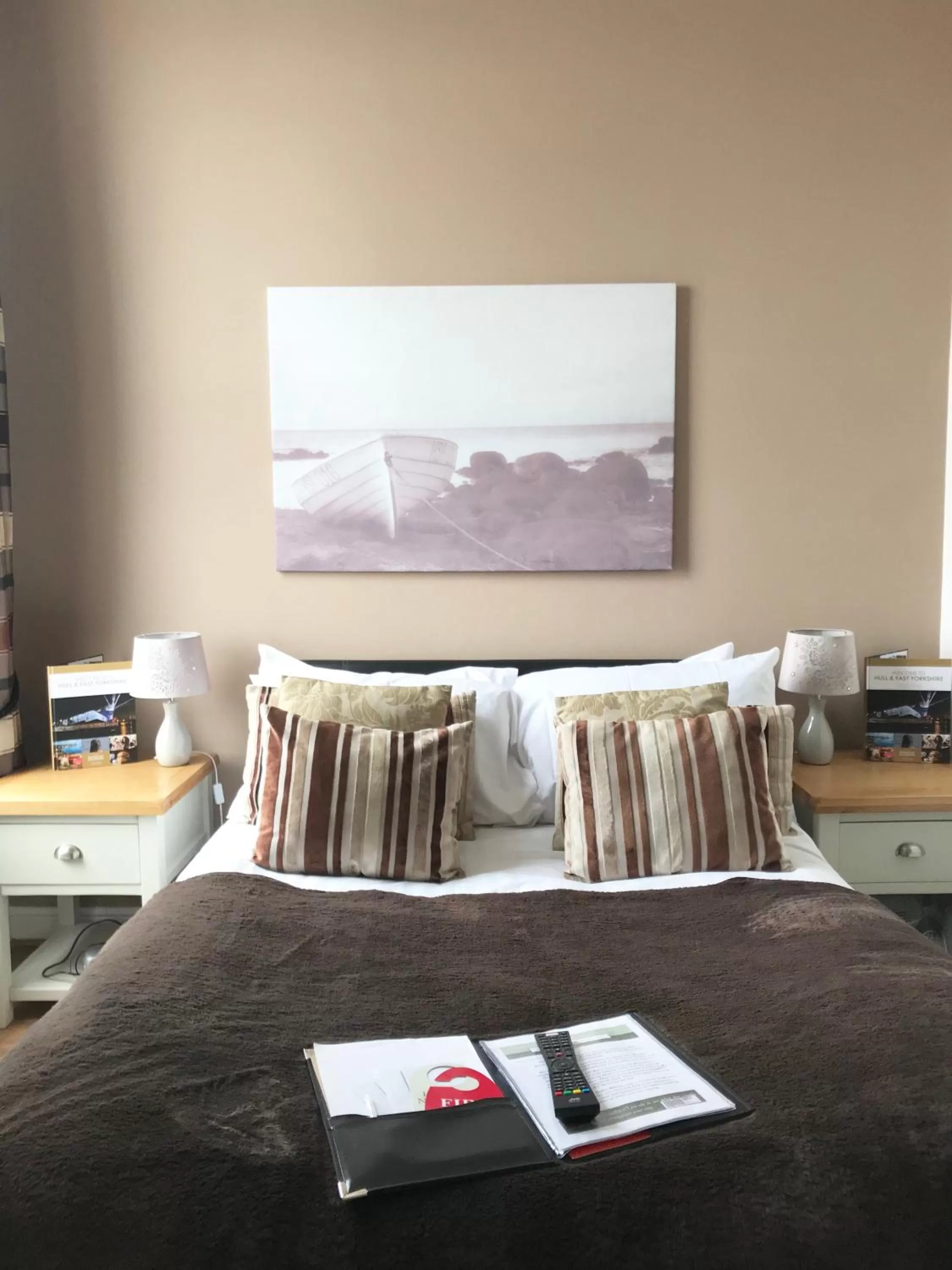 Decorative detail, Bed in The Whittington and Cat