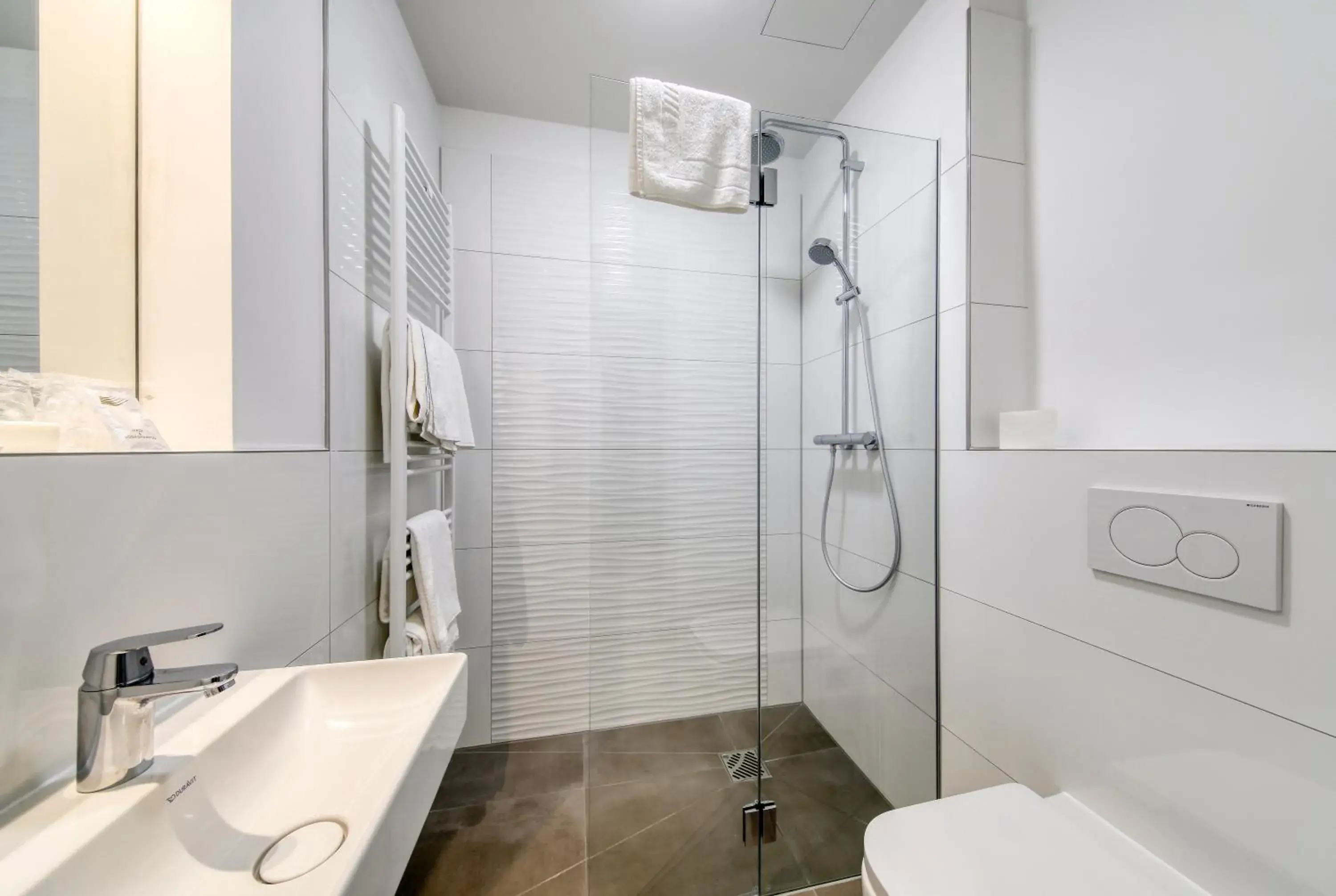 Shower, Bathroom in Smart Stay Hotel Station