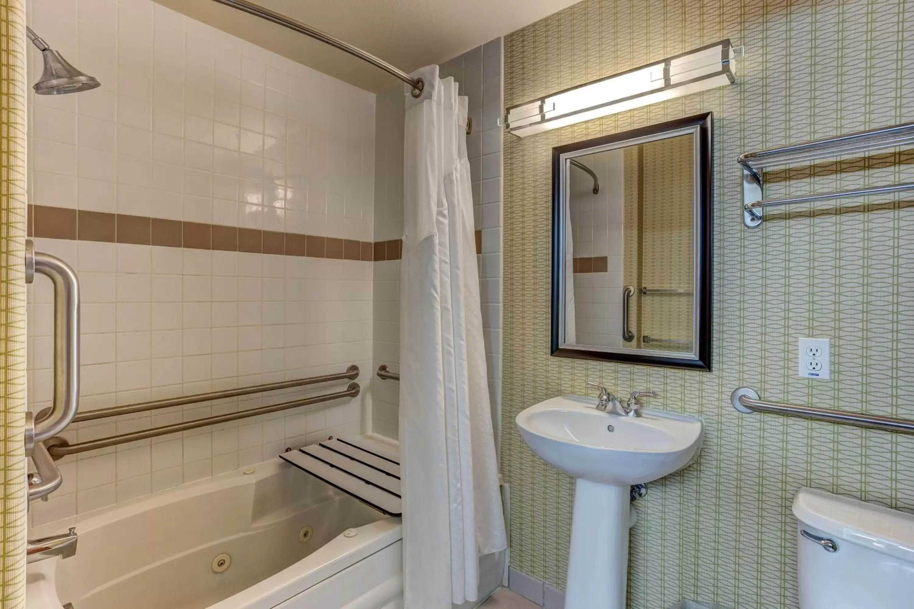 Bathroom in Holiday Inn Express Hotel & Suites Montrose - Black Canyon Area, an IHG Hotel