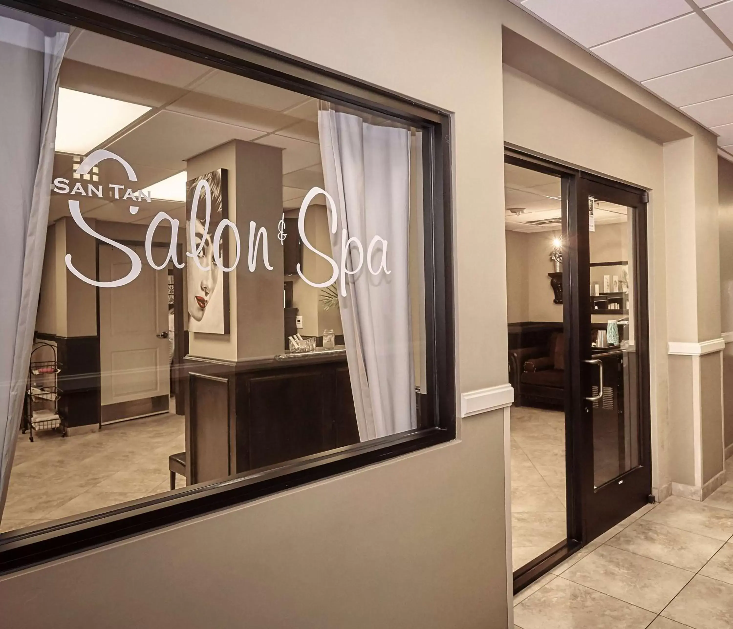 Spa and wellness centre/facilities in DoubleTree by Hilton Phoenix-Gilbert