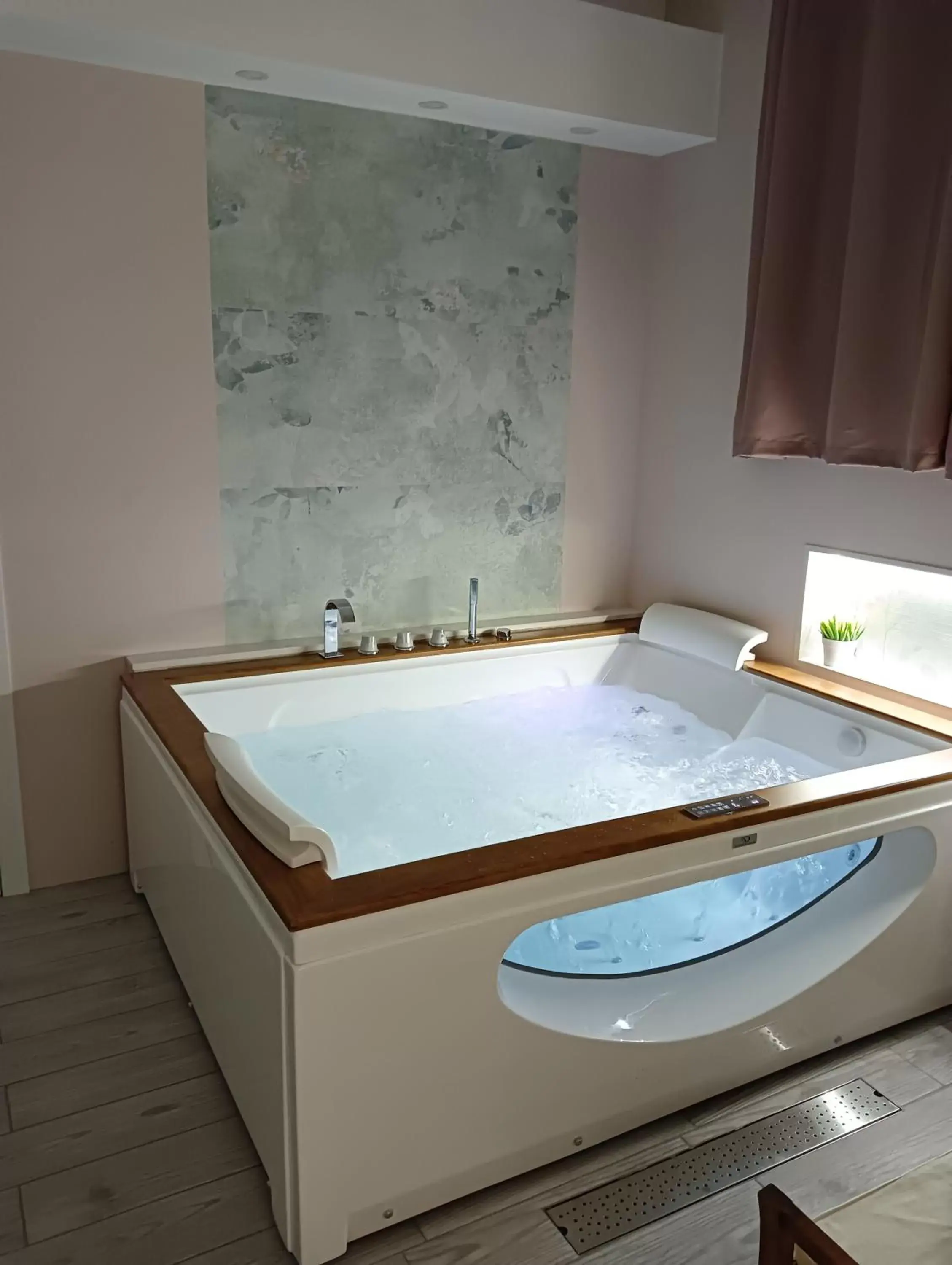 Steam room, Bathroom in Signorino Resort