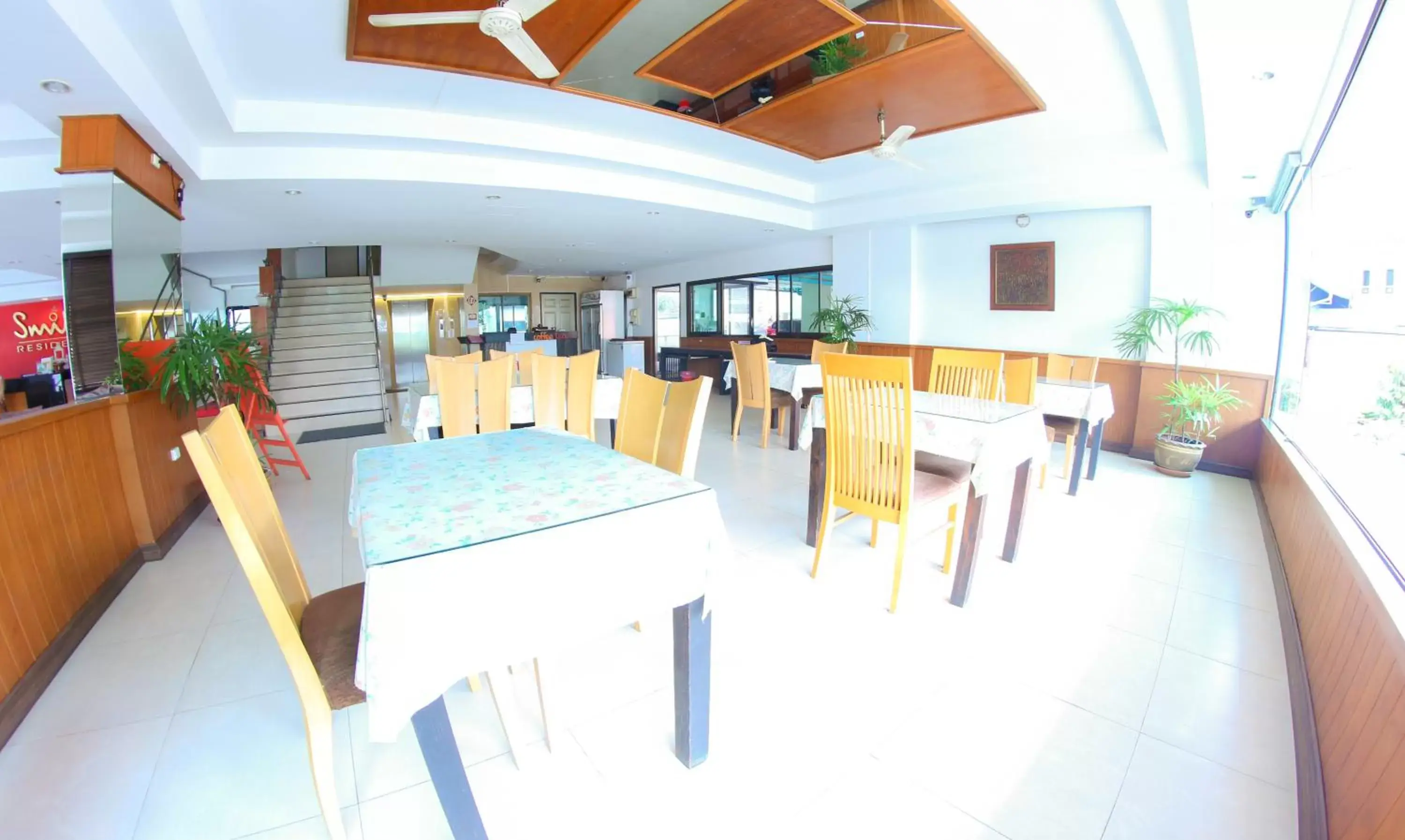 Restaurant/places to eat in Smith Residence Restaurant/places to eat in Smith Residence