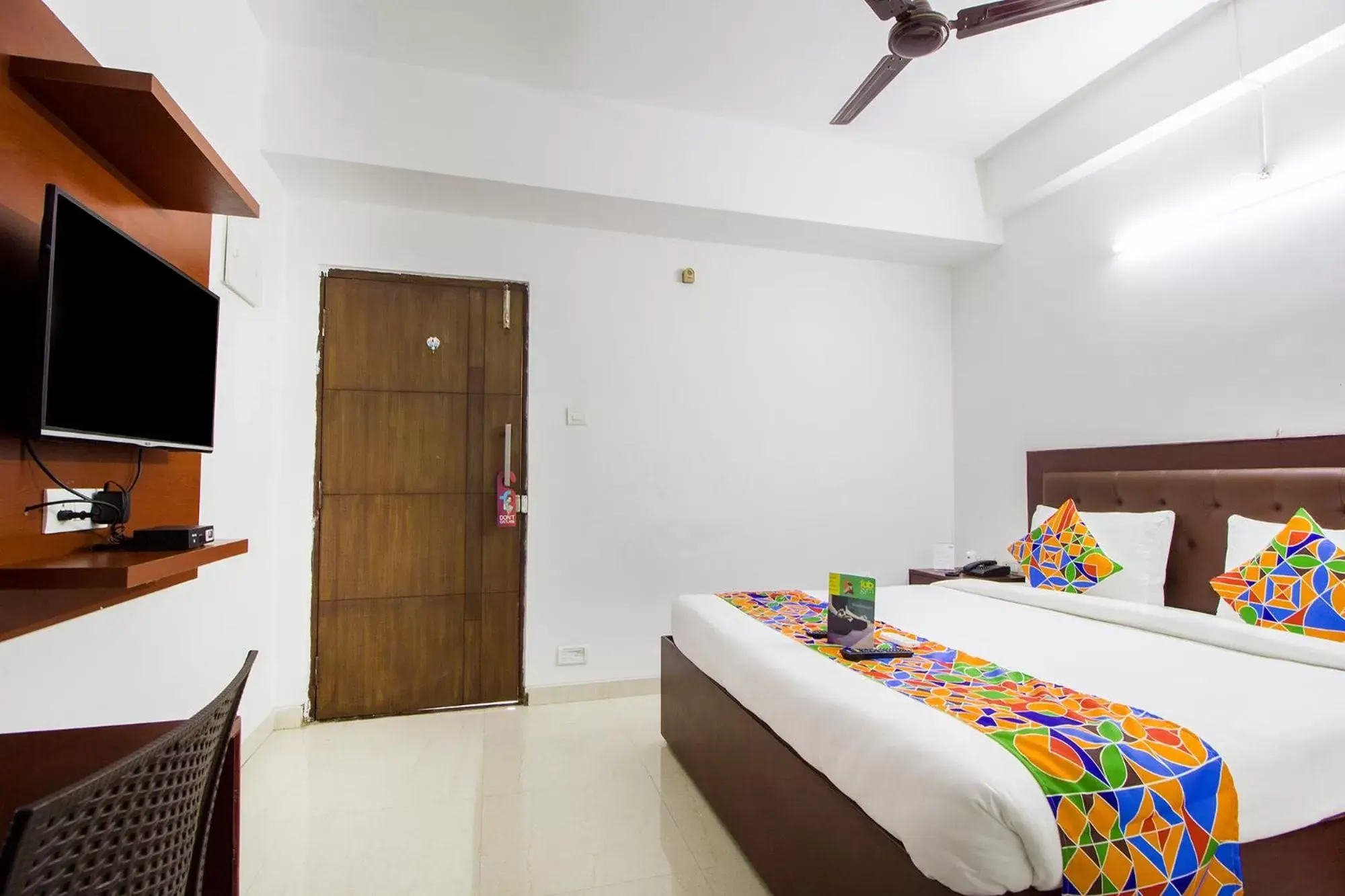 Bed in FabHotel Limestone Suites -750M from Yashoda Hospitals, Somajiguda Bed in FabHotel Limestone Suites -750M from Yashoda Hospitals, Somajiguda