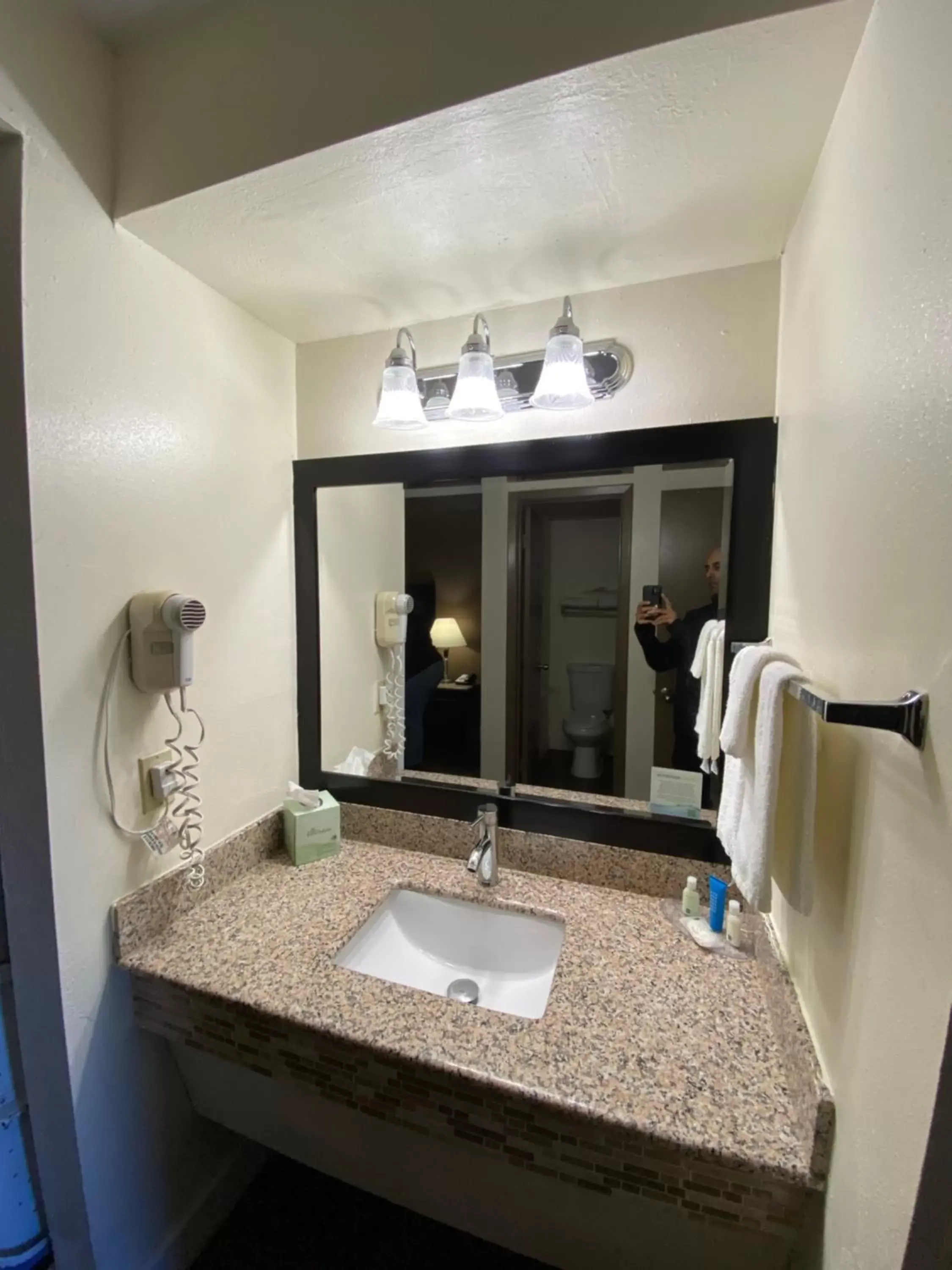 Bathroom in Quality Inn & Suites Del Rio