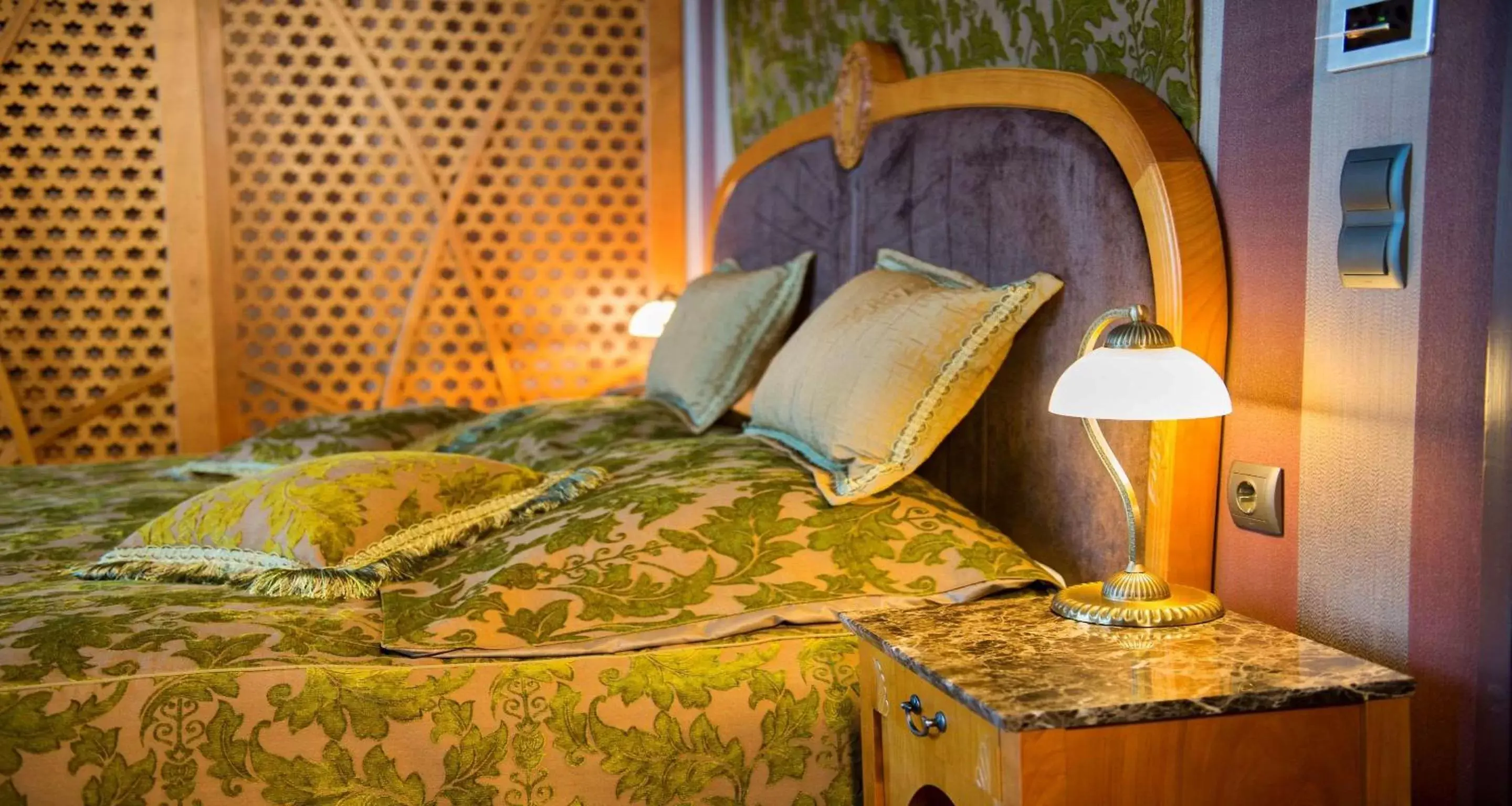 Bedroom, Bed in Das Palmenwald Schwarzwaldhof, BW Signature Collection