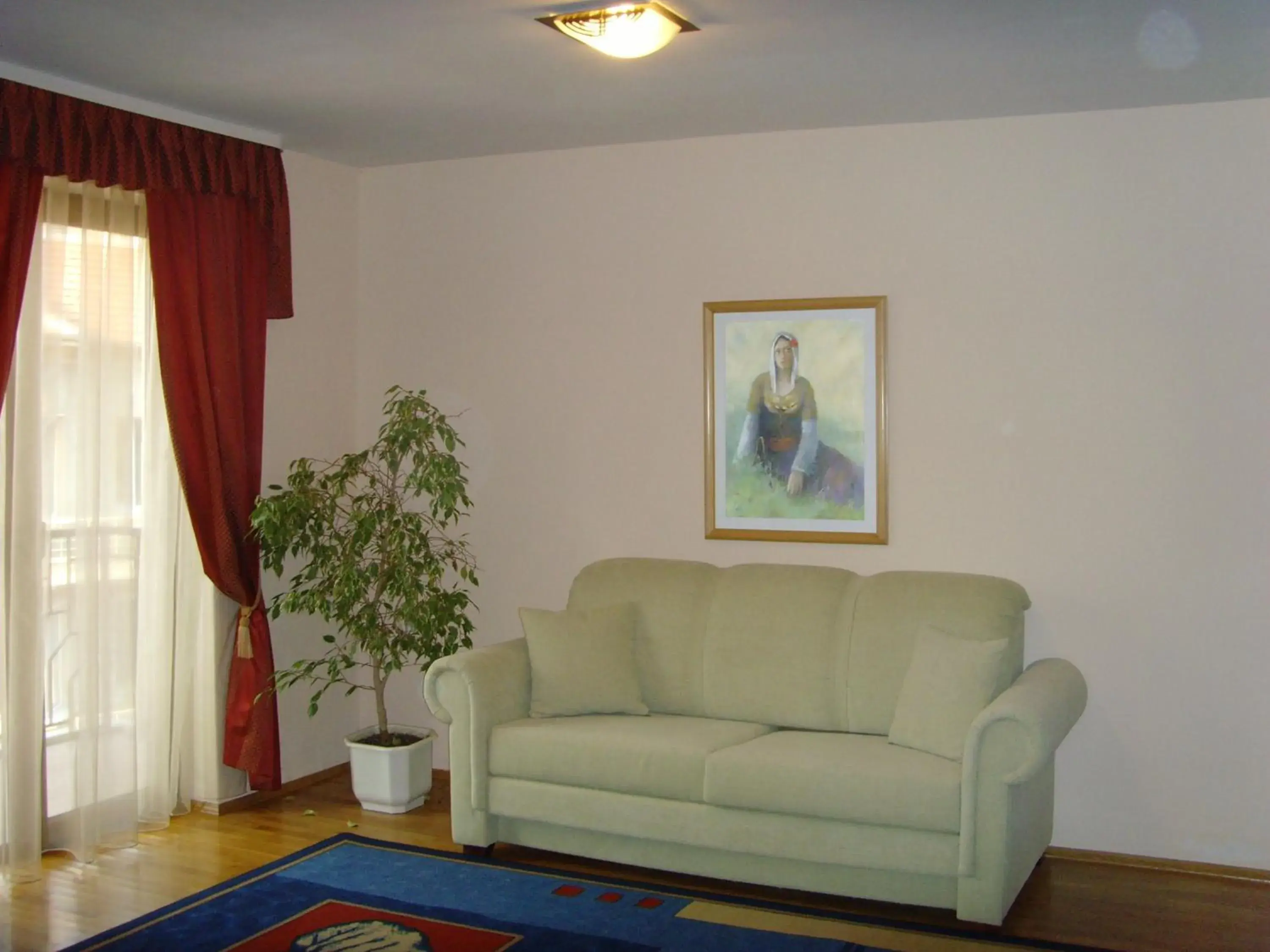 Living room, Seating Area in Meridian Hotel Bolyarski