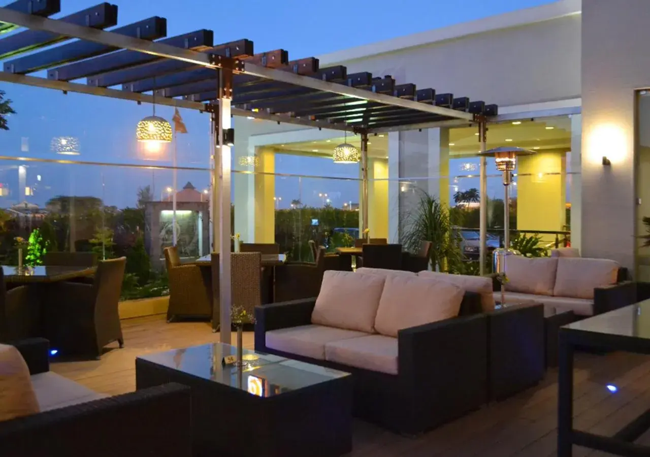 Lounge or bar in Eka Hotel Nairobi