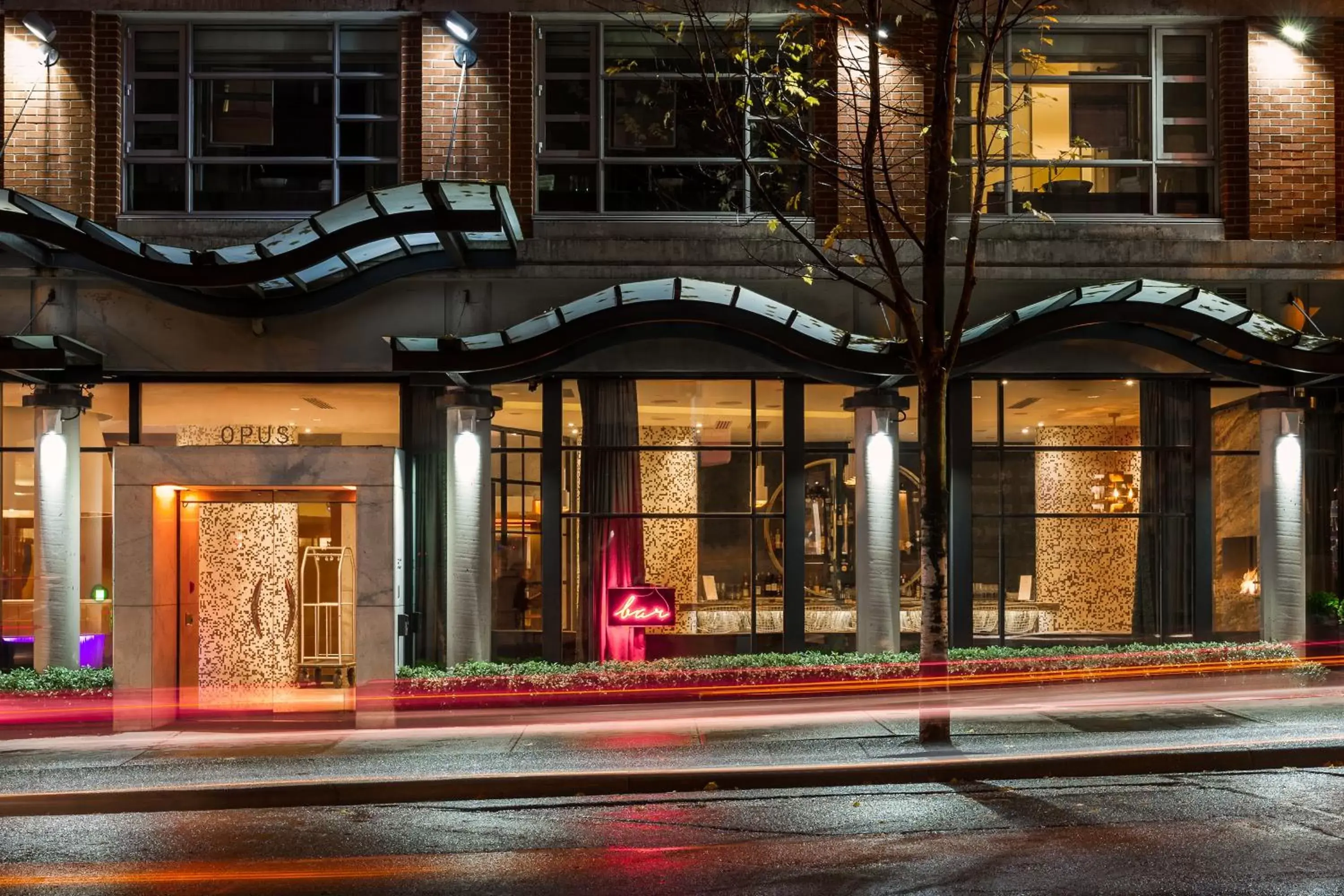 Facade/entrance in OPUS Vancouver