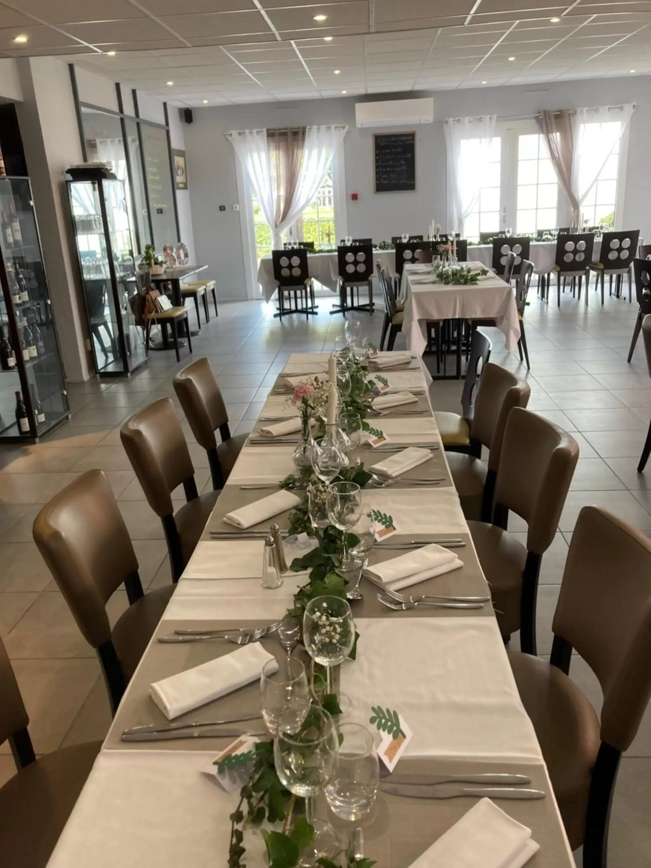 Restaurant/Places to Eat in Kyriad Direct Reims Bezannes