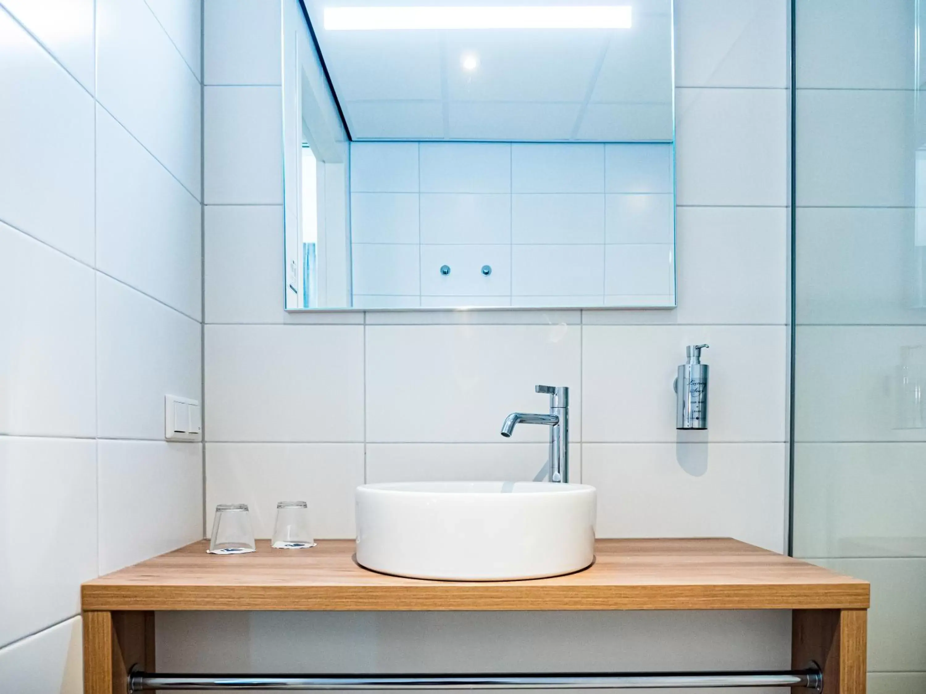 Bathroom in Fletcher Hotel-Restaurant Scheveningen Bathroom in Fletcher Hotel-Restaurant Scheveningen