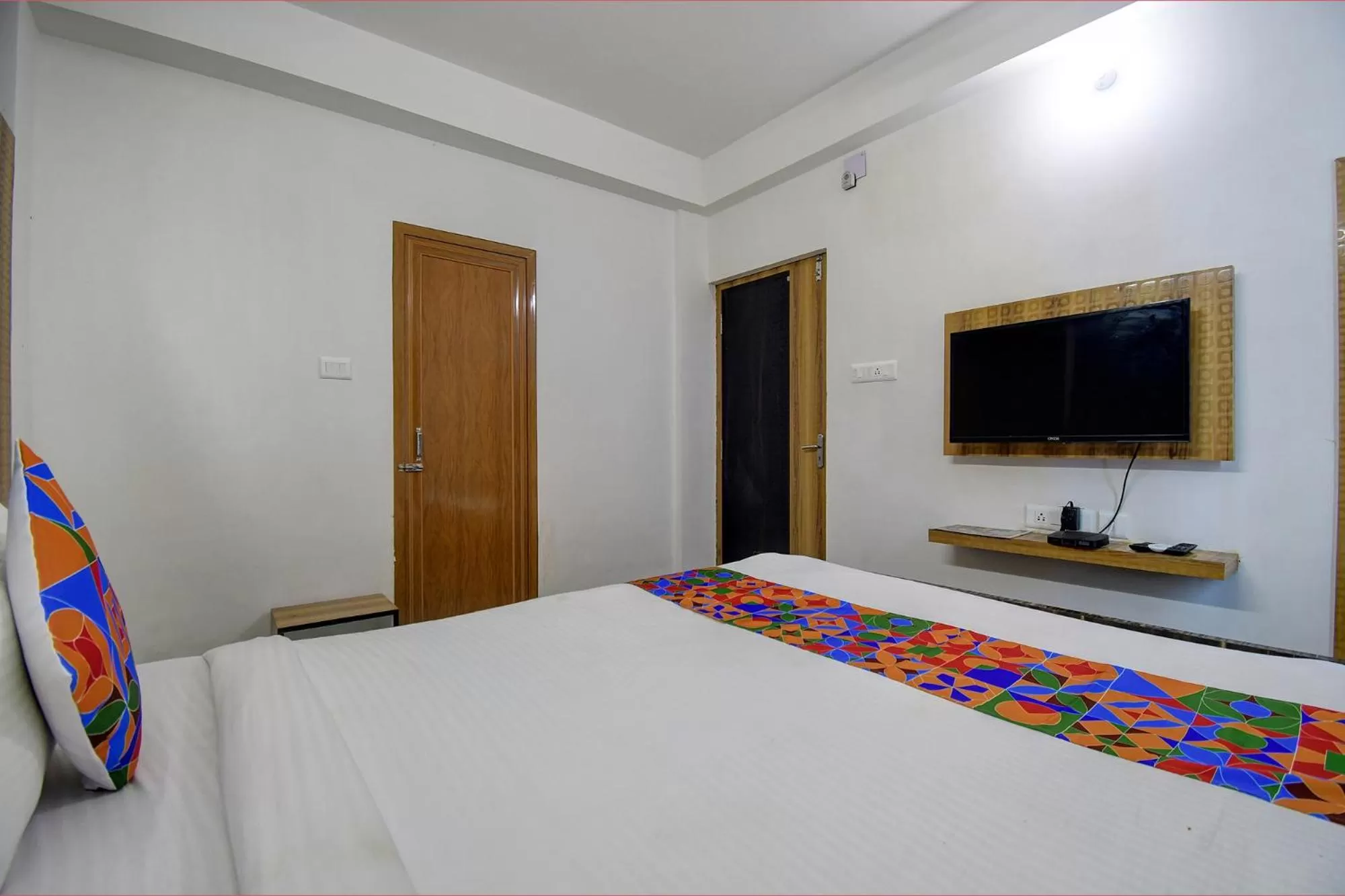 Bed in FabExpress Amar Raj Villa - Nr Eco Park