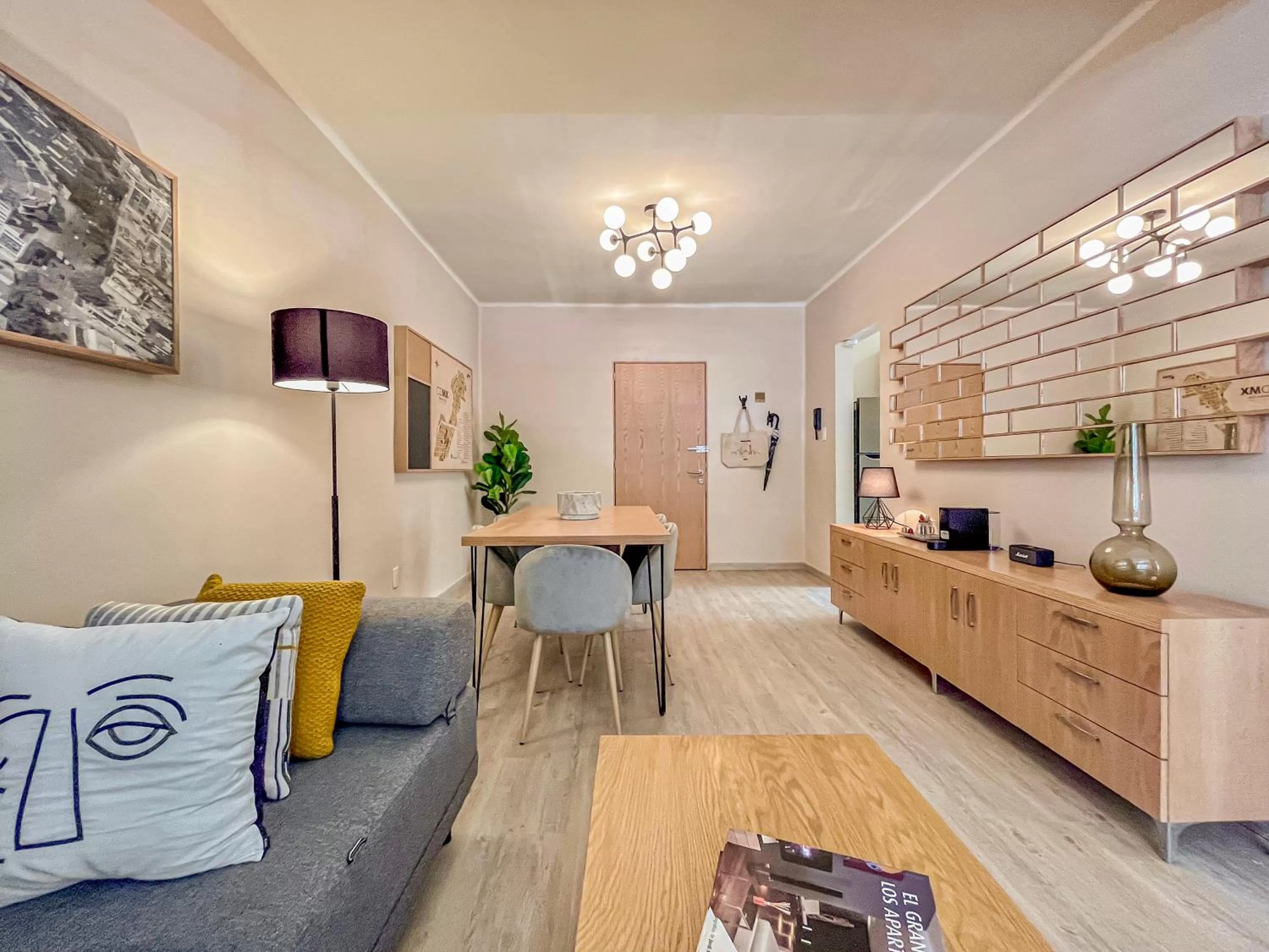 Living room in Mi Zona Lodging WTC