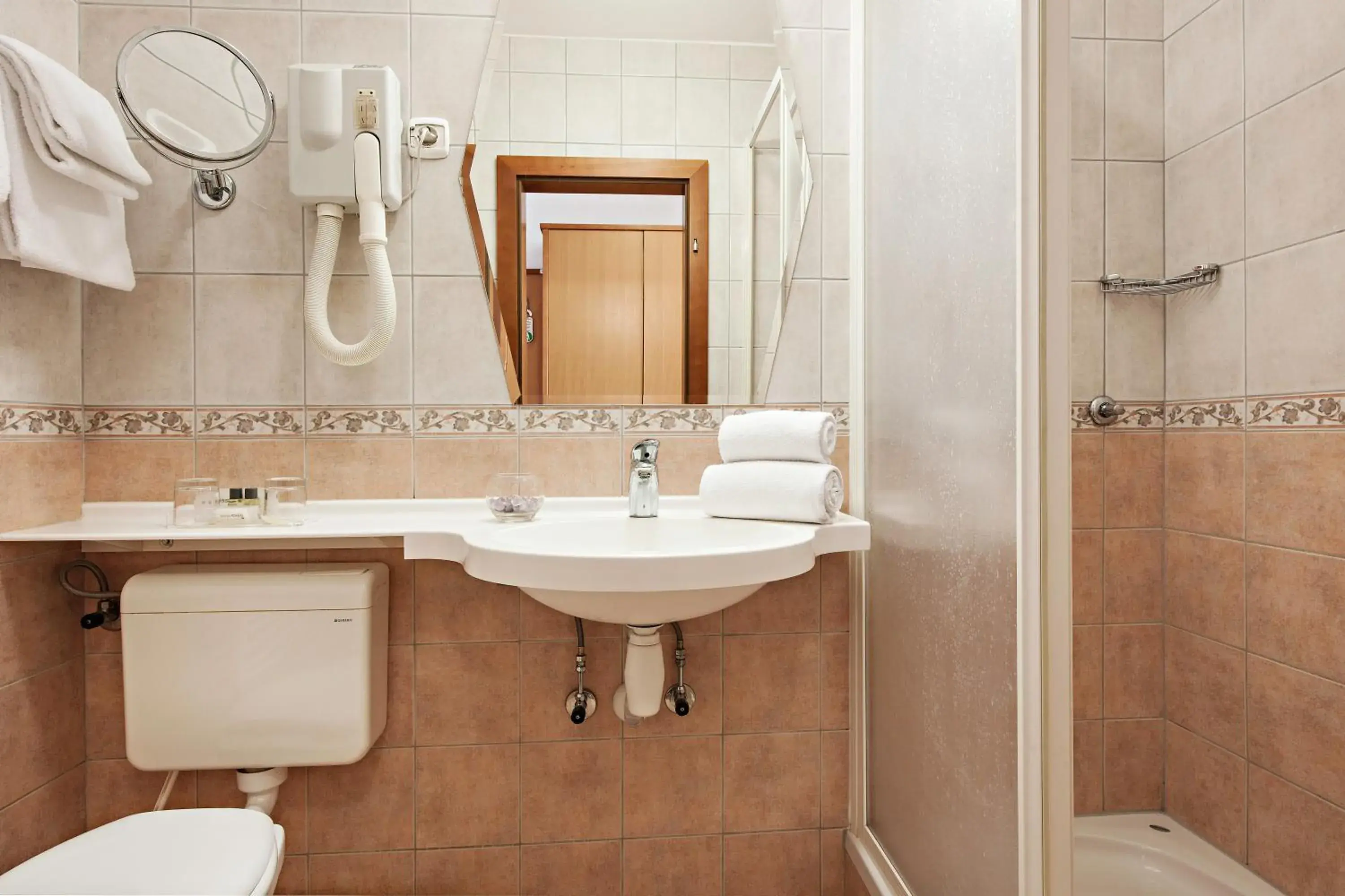 Bathroom in Hotel Termal - Terme 3000 - Sava Hotels & Resorts