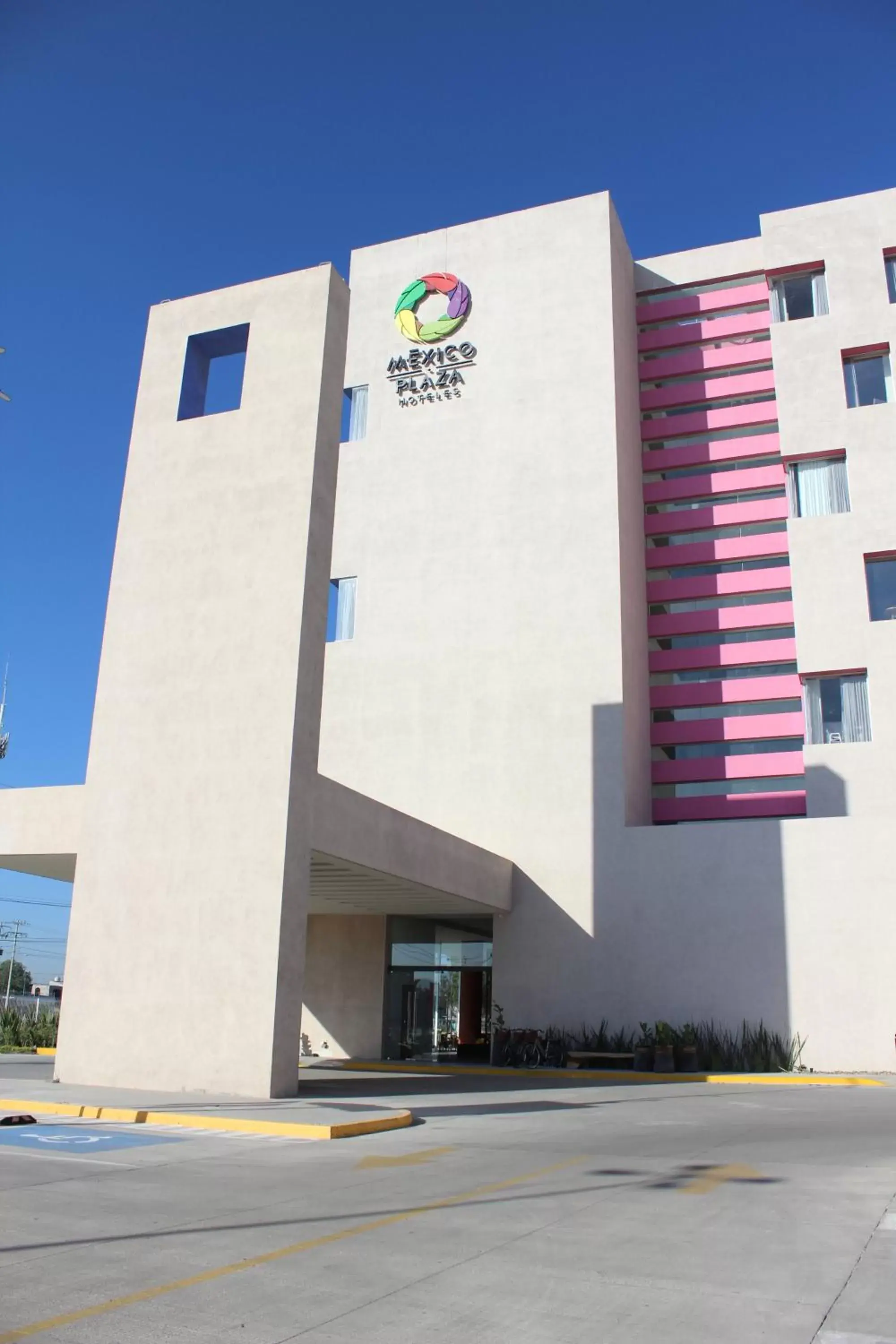 Facade/entrance, Property Building in Hotel México Plaza Querétaro