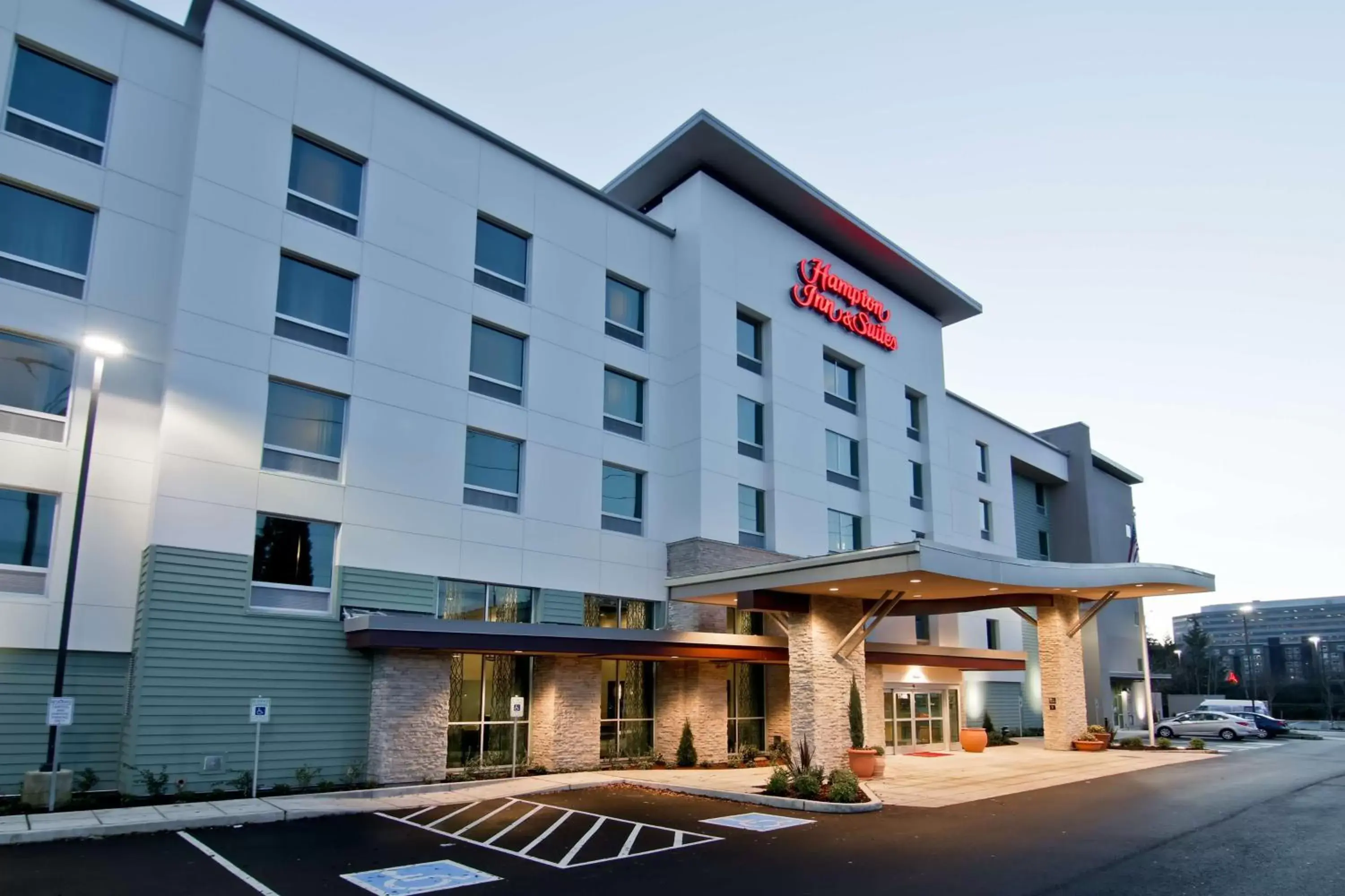 Property building in Hampton Inn & Suites Bellevue Downtown/Seattle Property building in Hampton Inn & Suites Bellevue Downtown/Seattle