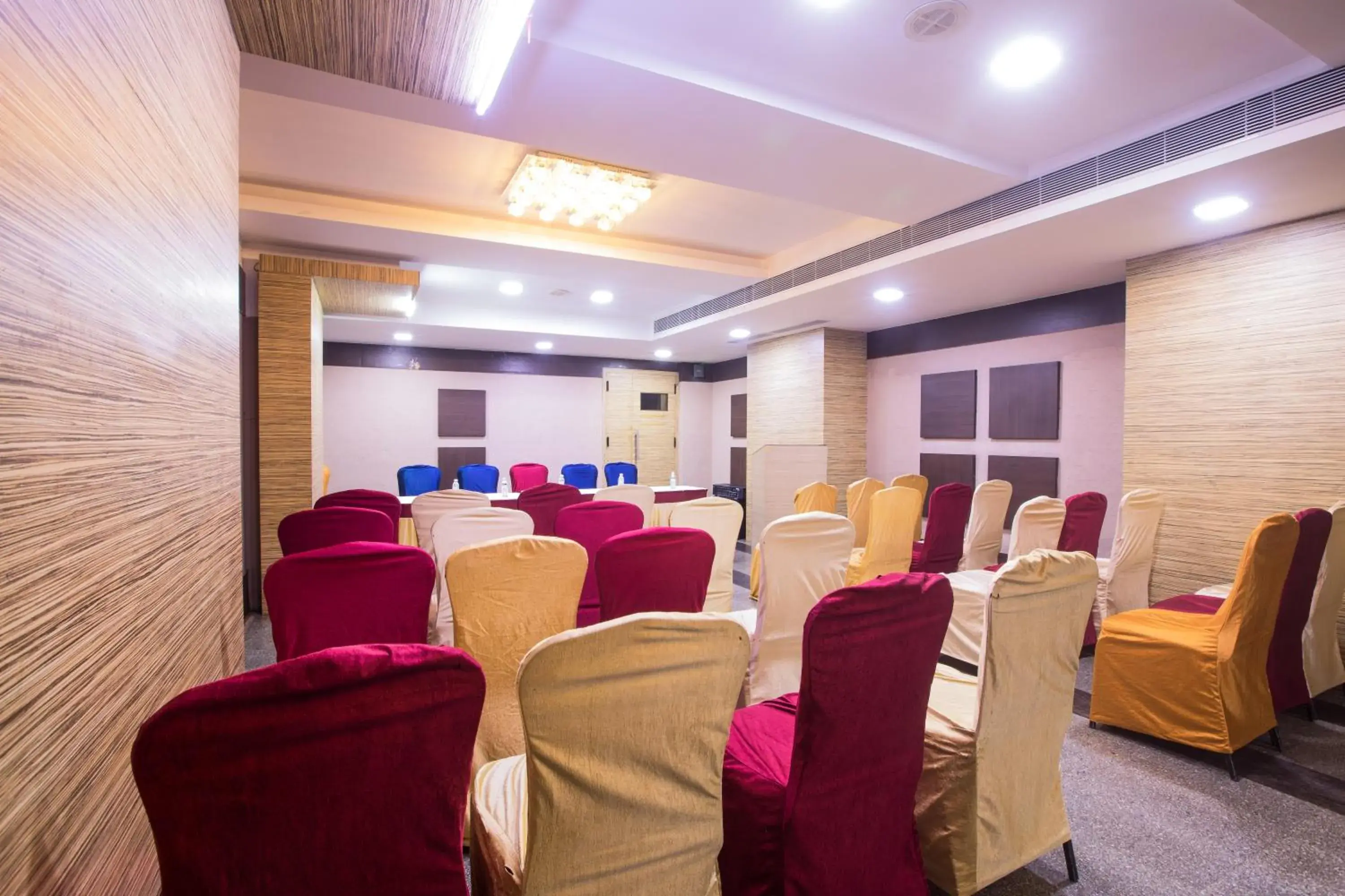 Meeting/conference room, Banquet Facilities in Shelter Hotel