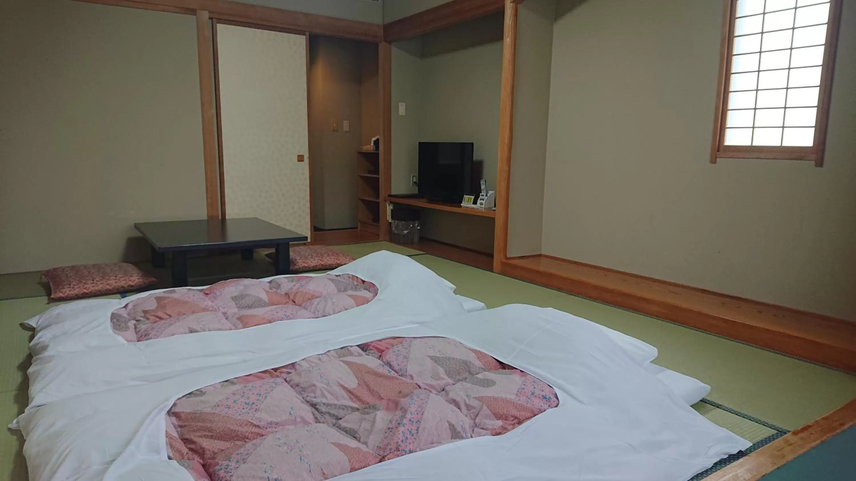 Bed in Hotel Oak Forest