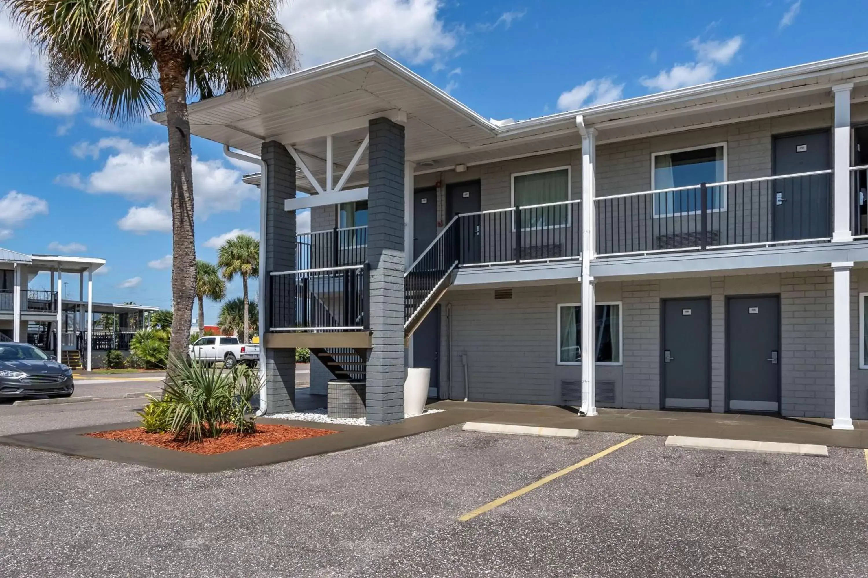 Property Building in Best Western Space Shuttle Inn