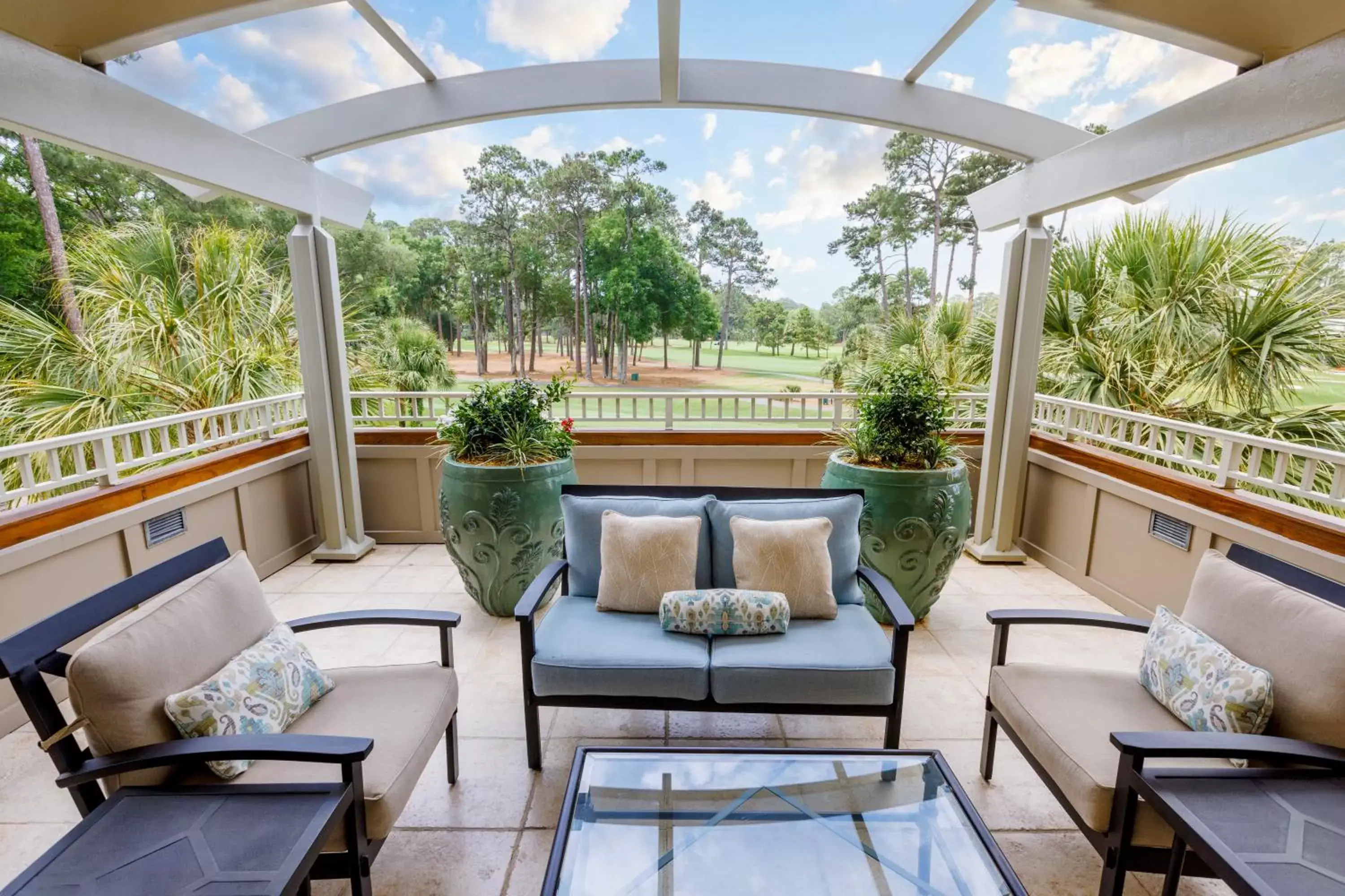 Property building, Seating Area in Inn and Club at Harbour Town