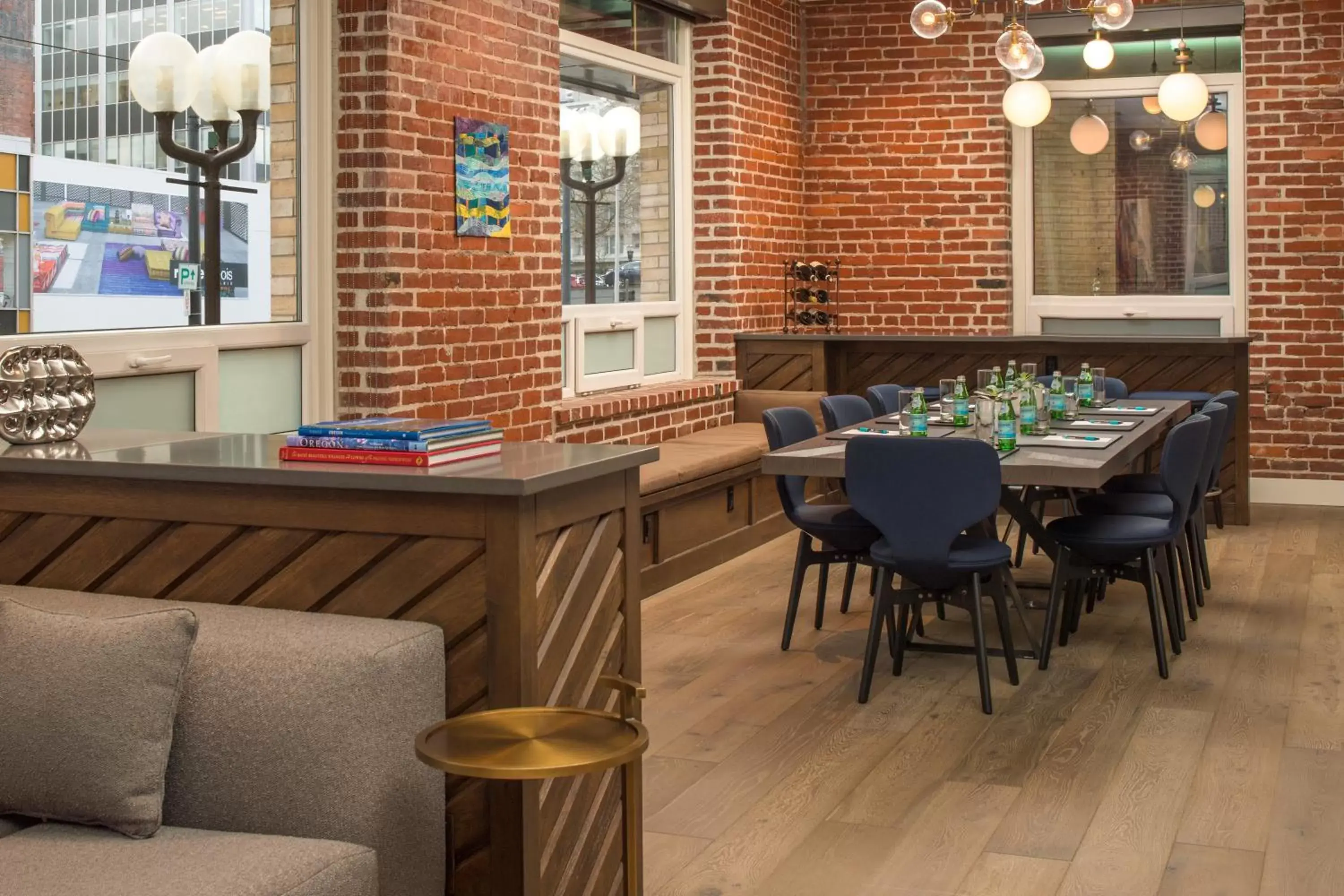 Seating area, Restaurant/Places to Eat in The Mark Spencer Hotel