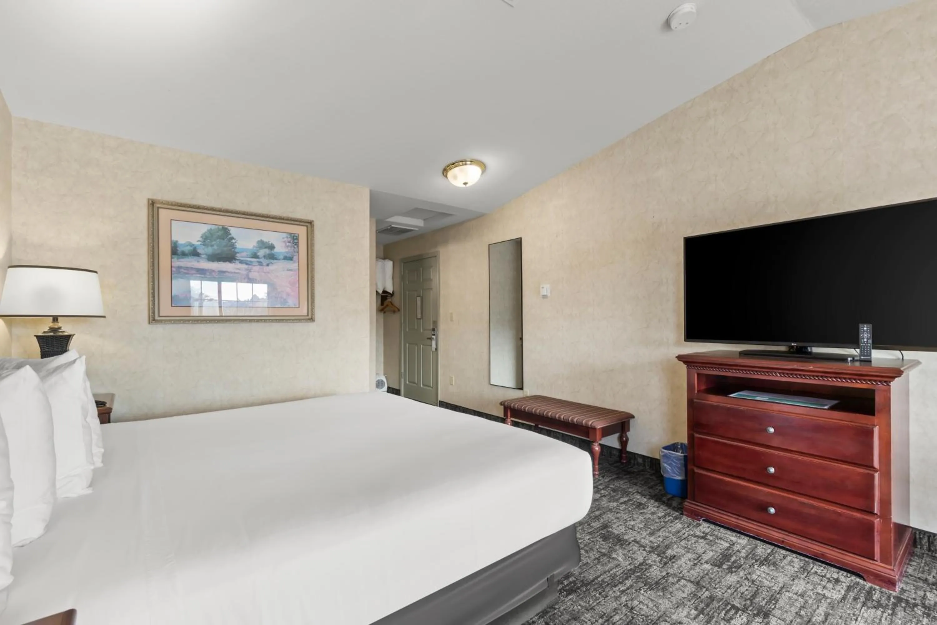 Bed in Beach House Inn