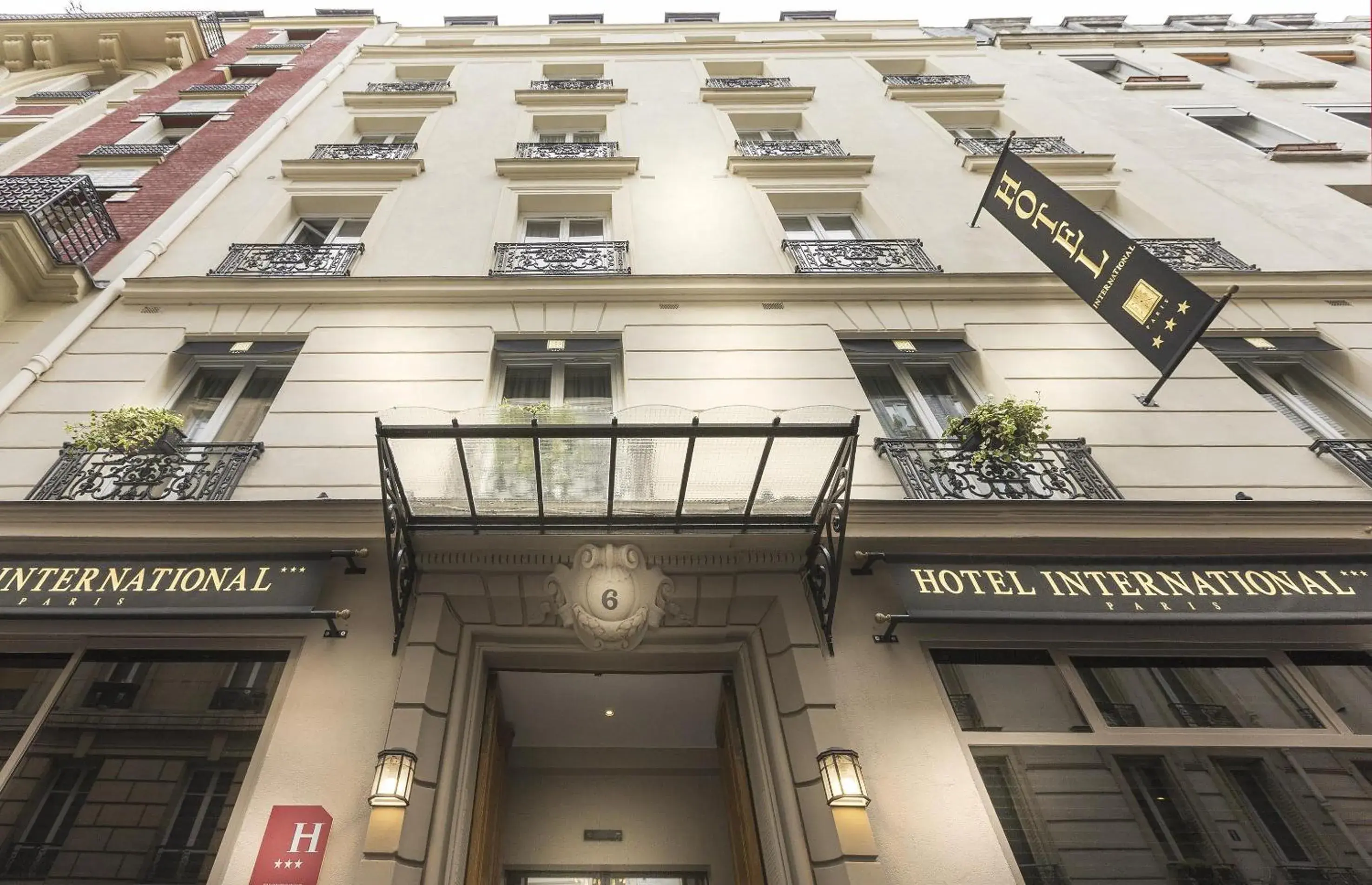 Property Building in Hotel International Paris