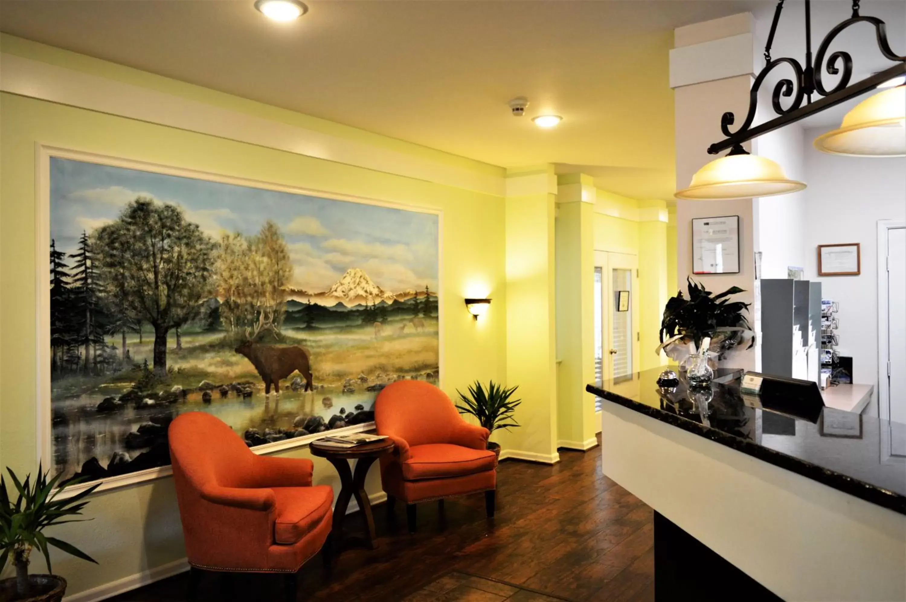 Lobby or reception in GuestHouse Inn Enumclaw