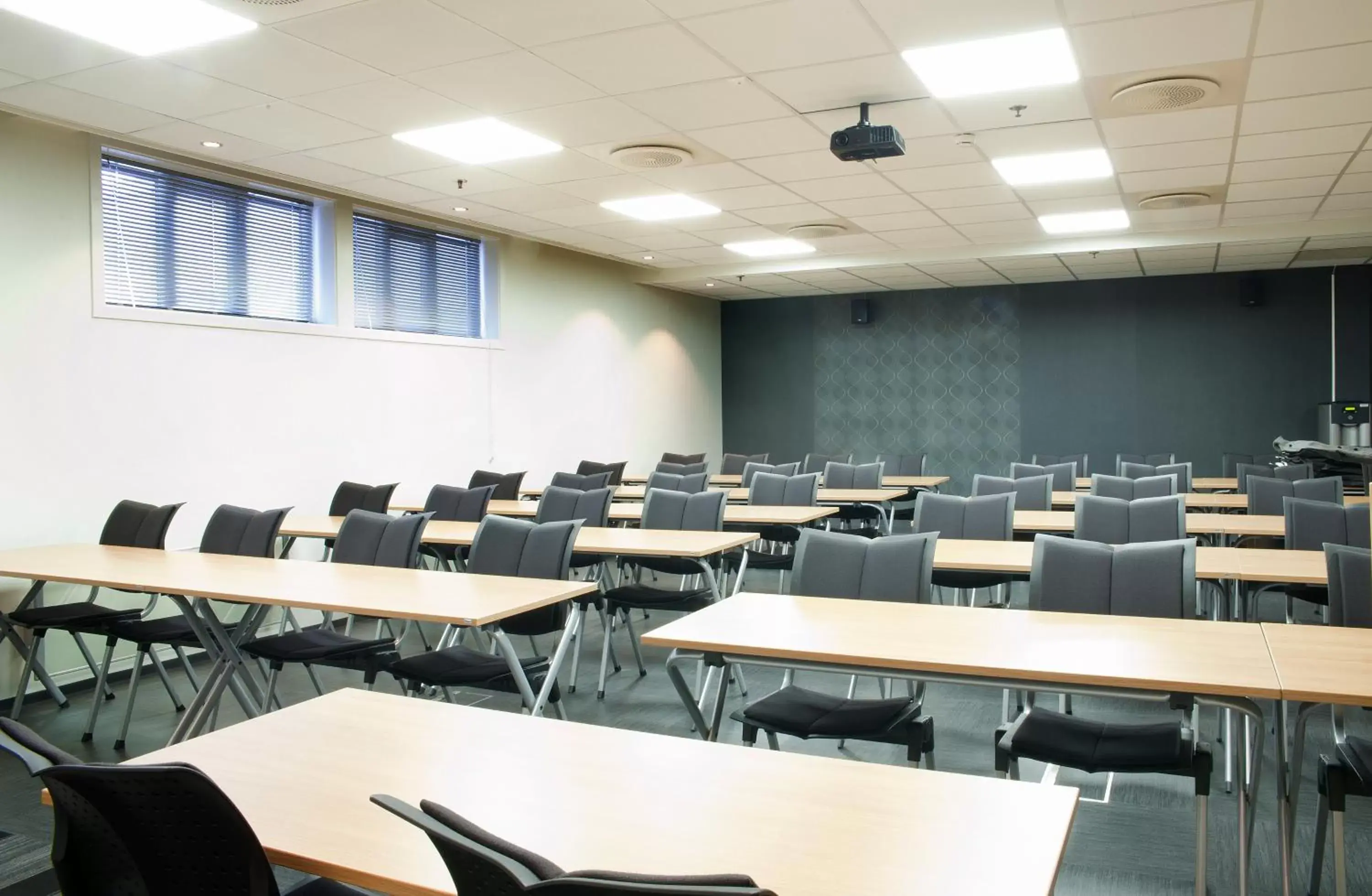 Meeting/conference room in Best Western Tingvold Park Hotel