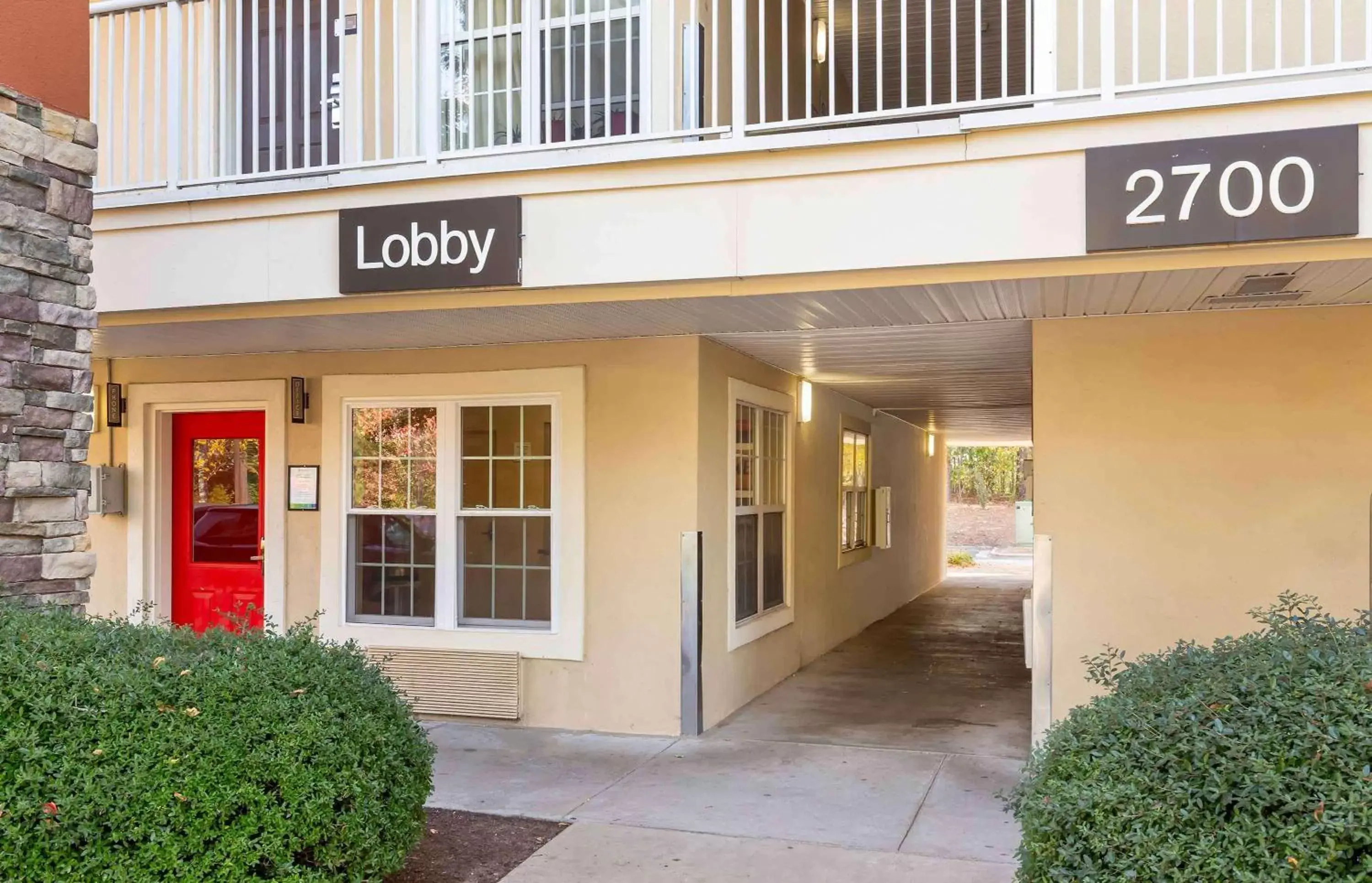 Property building in Extended Stay America Select Suites - Raleigh - RDU Airport