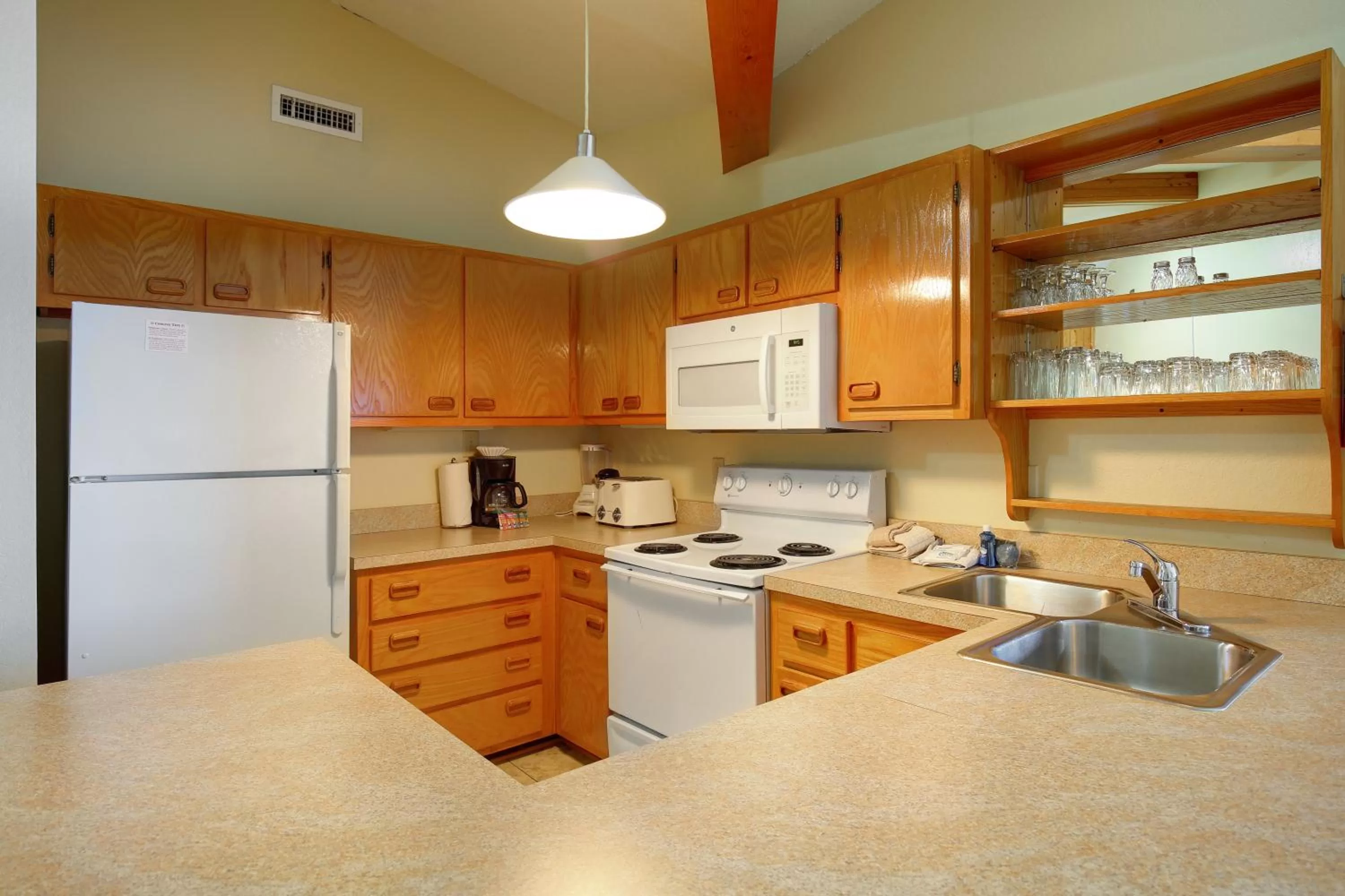 Kitchen or kitchenette in Ocean Pines Resort