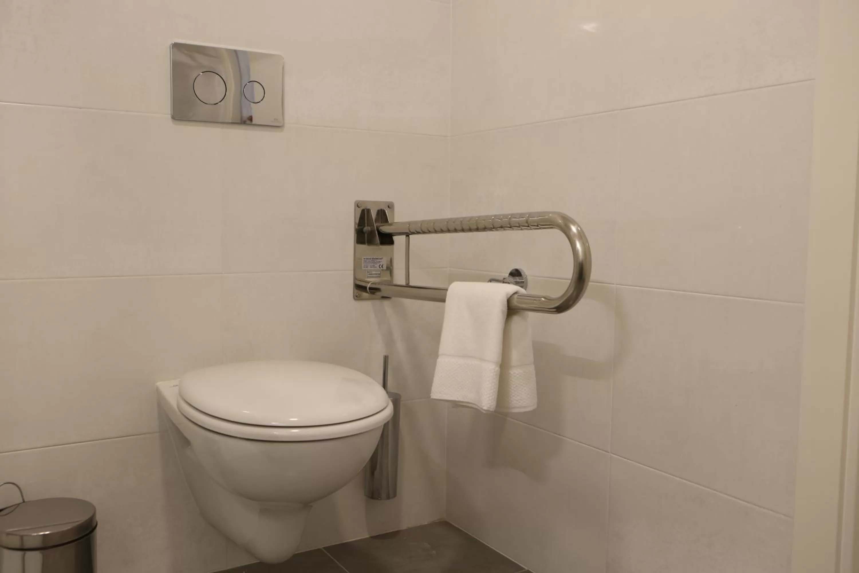 Toilet in Hotel Solar do Rebolo