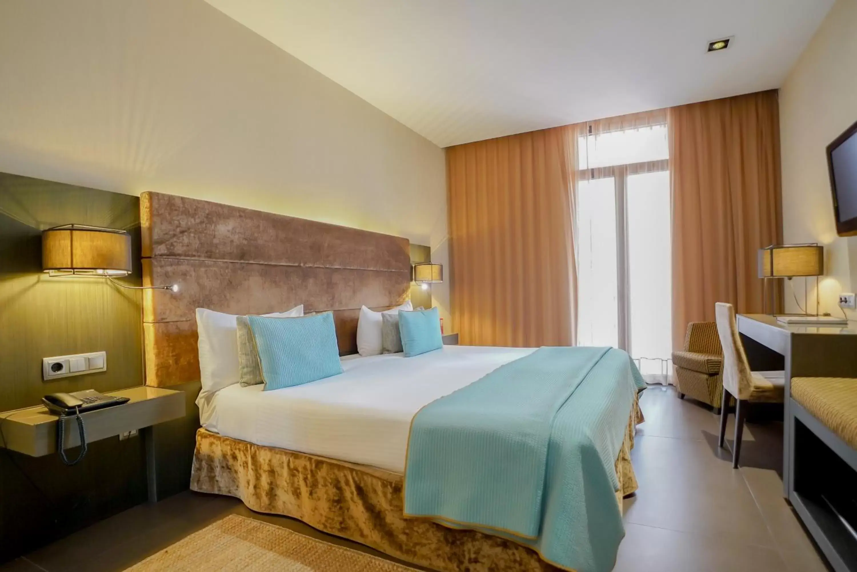 Bed in Hotel Constanza