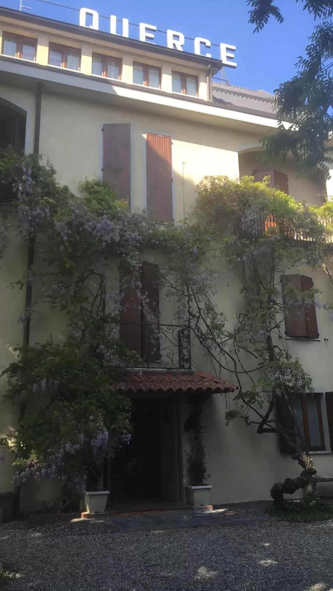 Facade/entrance, Garden in Country Hotel Le Querce