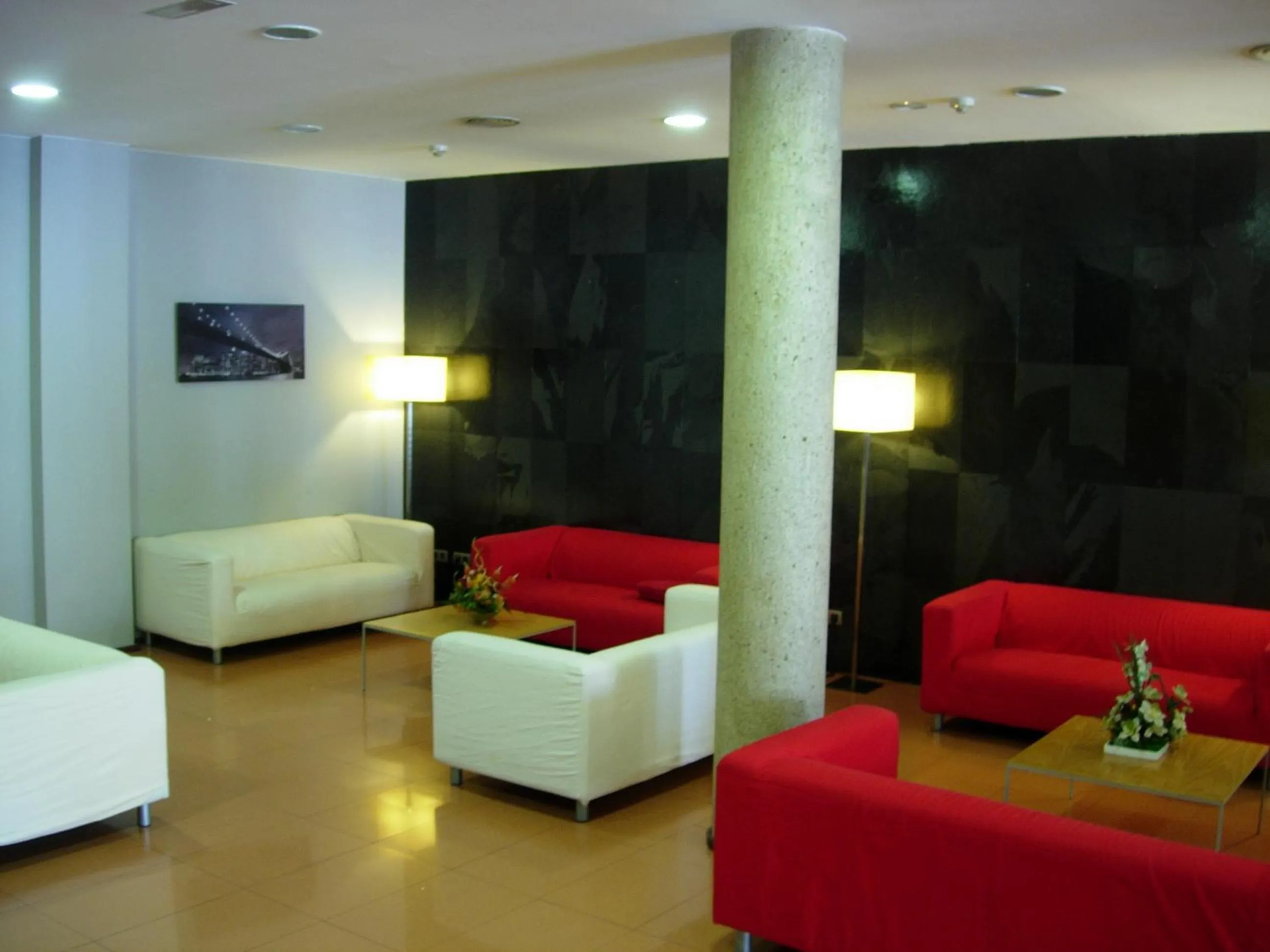 Lounge or bar in Hotel Flora Parc