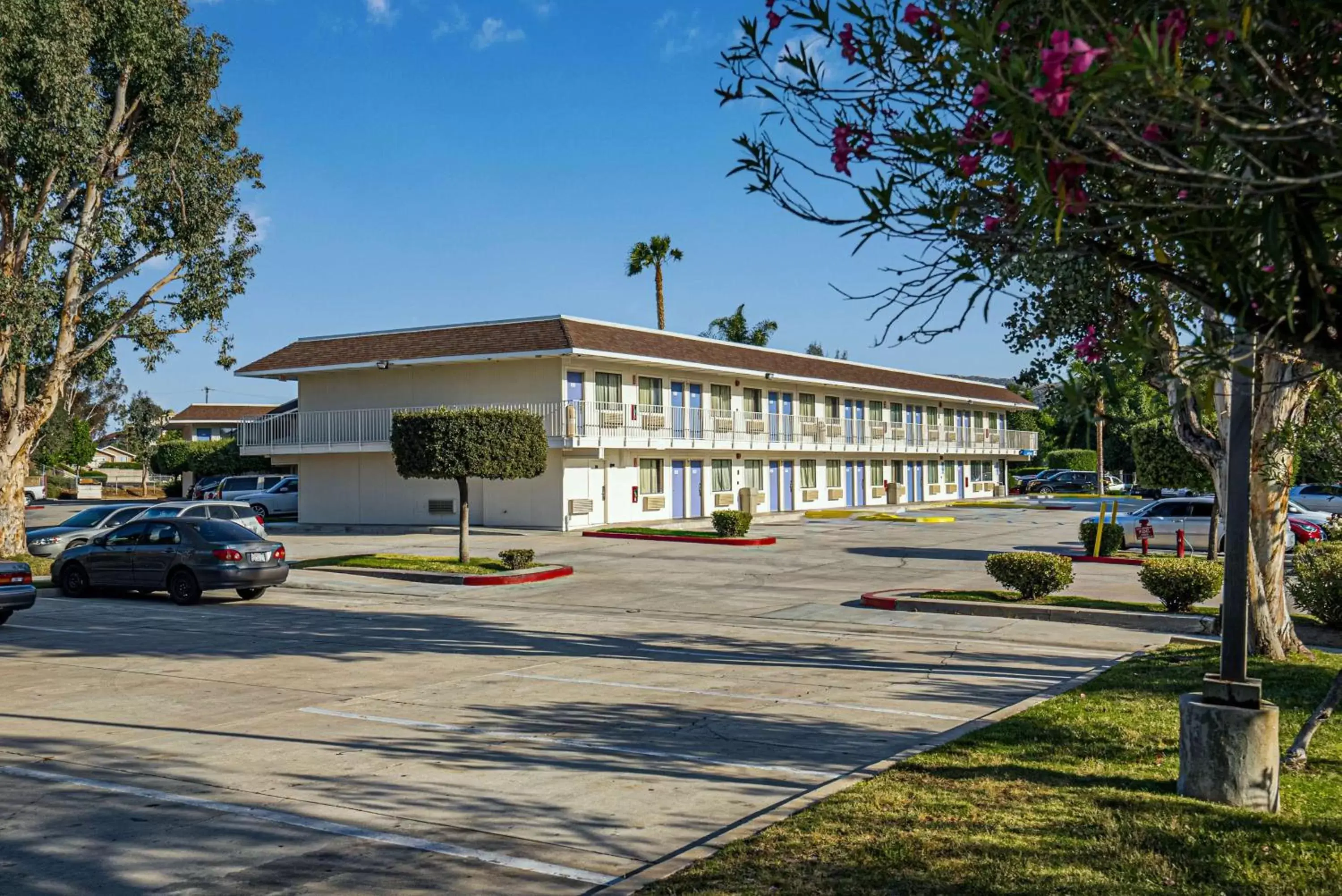 Property Building in Motel 6-Temecula, CA - Historic Old Town