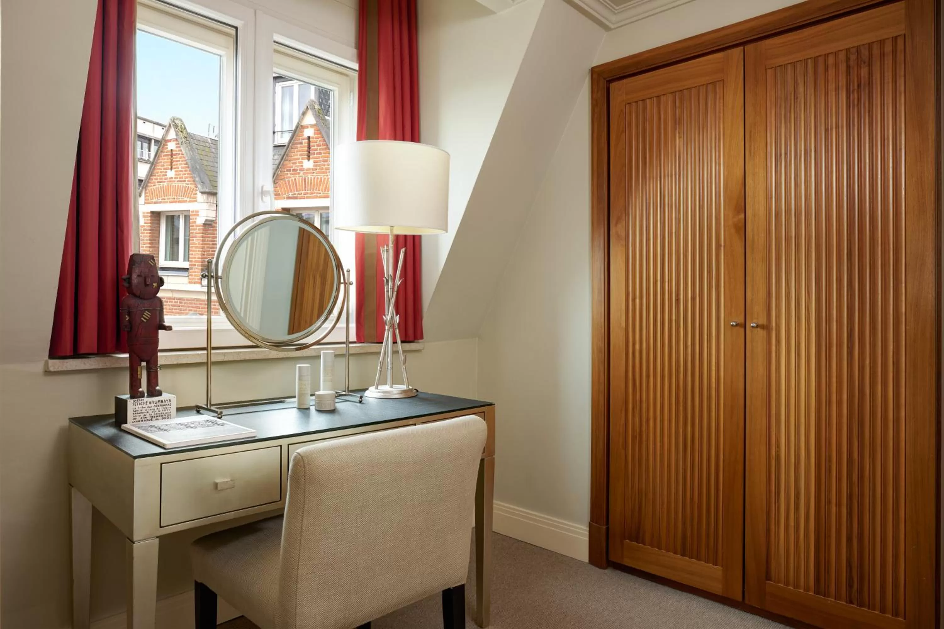 wardrobe in Hotel Amigo, a Rocco Forte Hotel