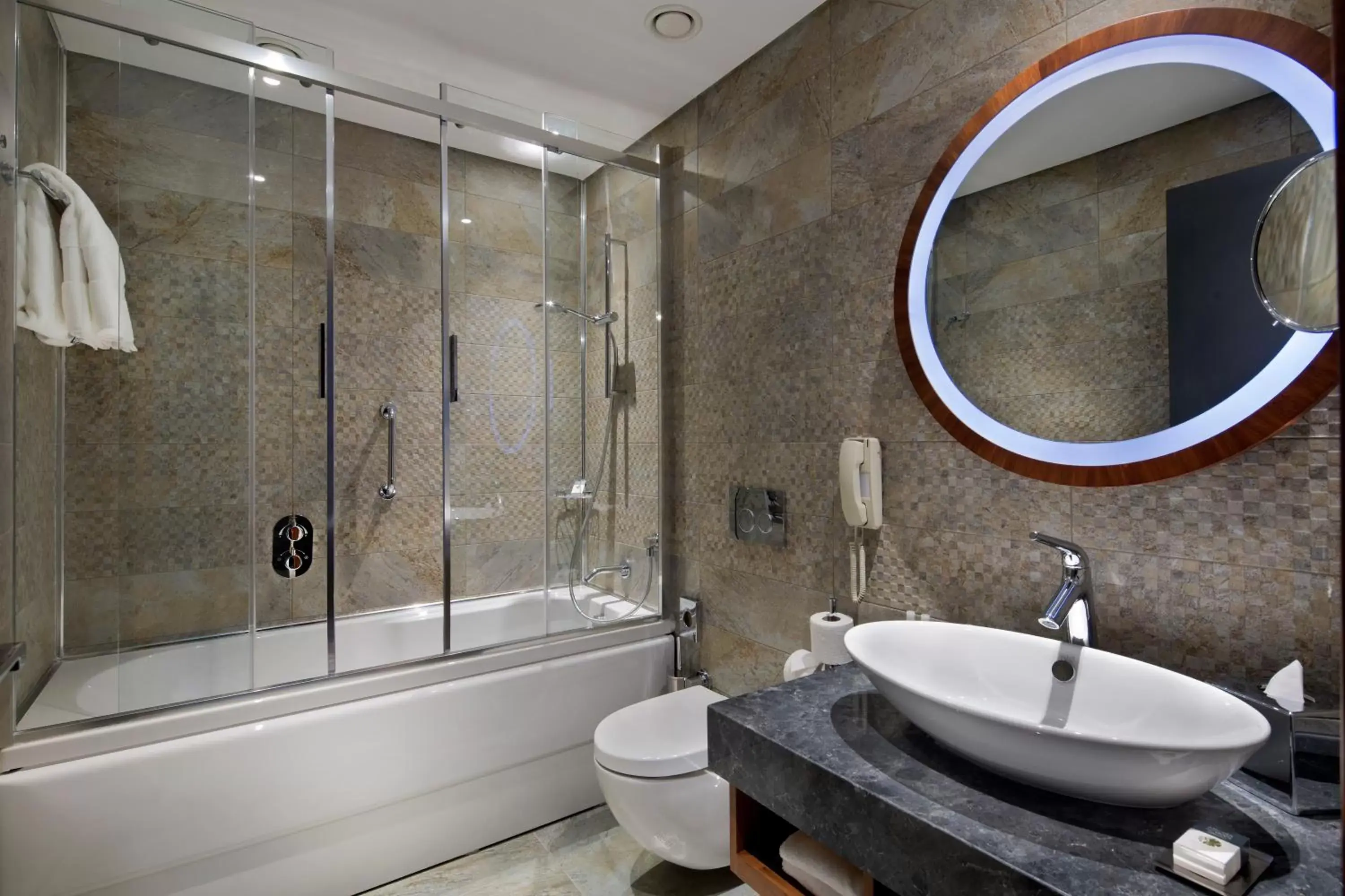 Bath, Bathroom in DoubleTree by Hilton Istanbul - Piyalepasa