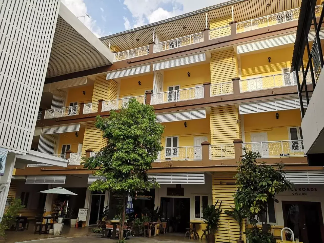 Property Building in Sri Krungthep Hotel