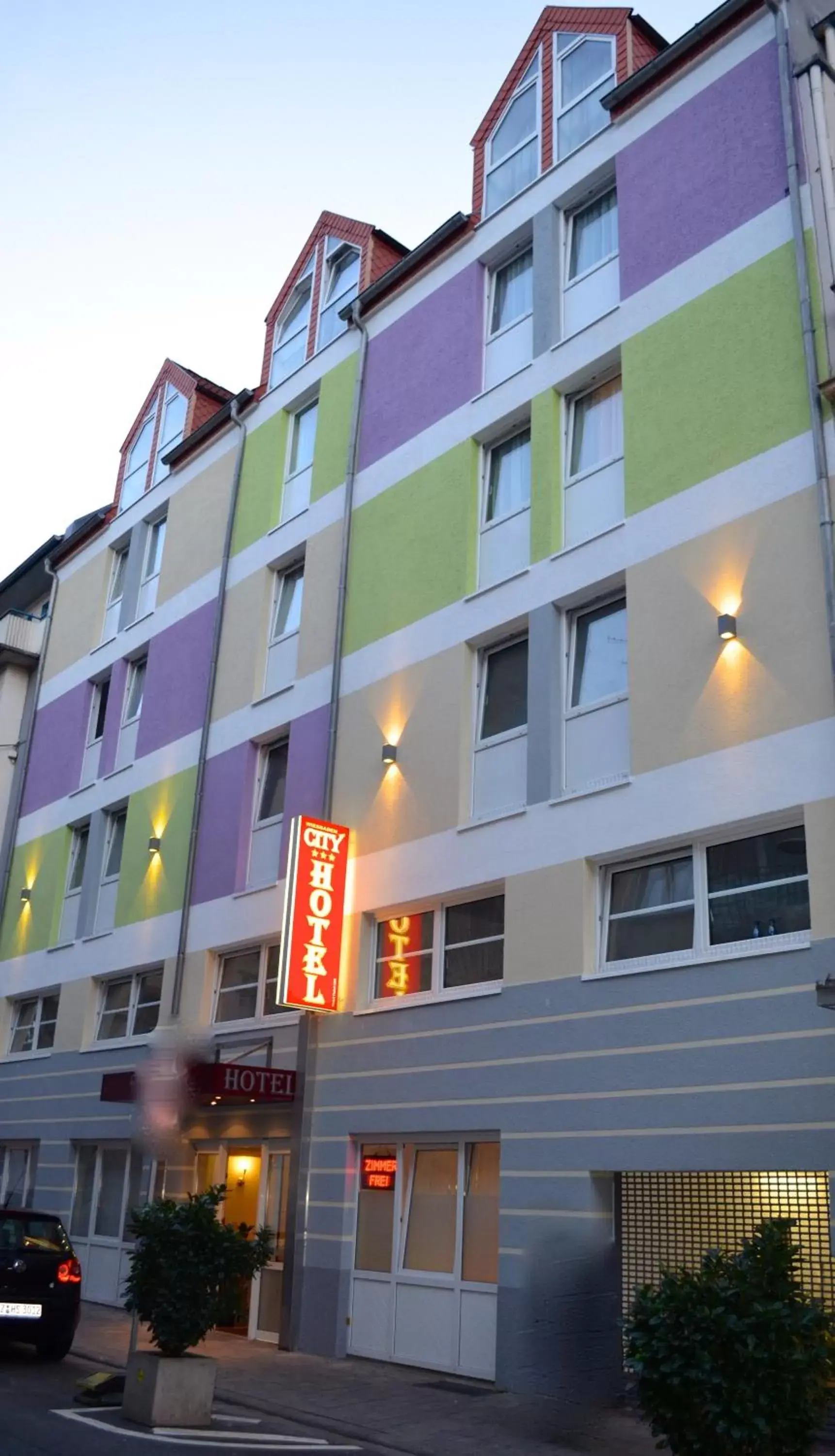 Facade/entrance, Property Building in City Hotel Wiesbaden