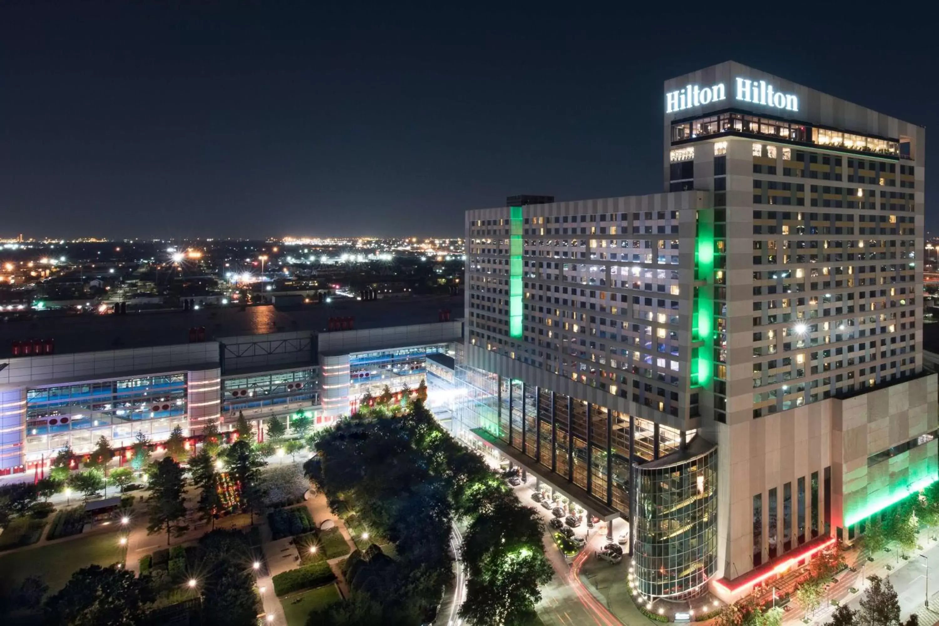 Property building in Hilton Americas- Houston
