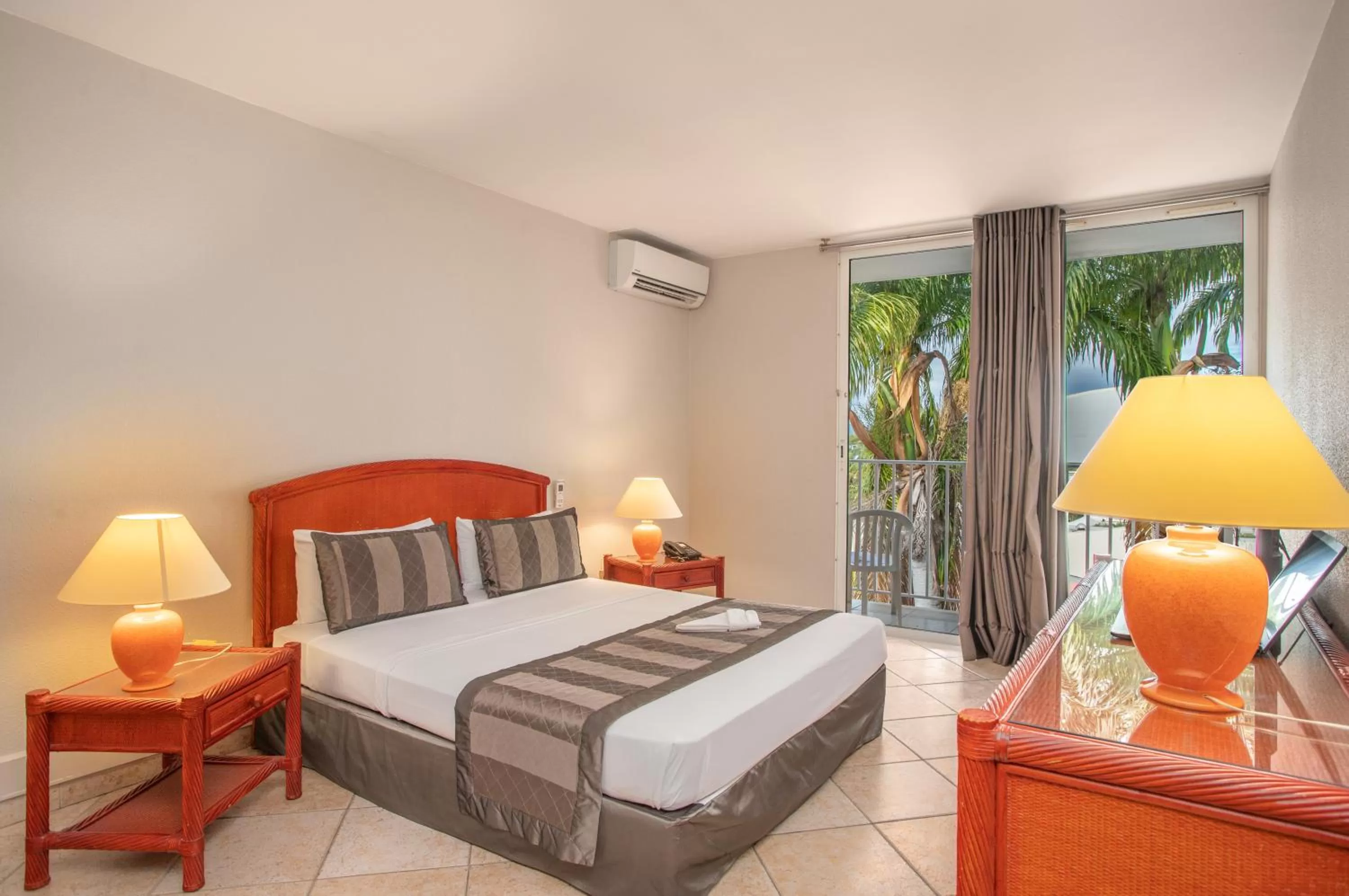 Photo of the whole room, Bed in Zenitude Hôtel Résidences Le Salako