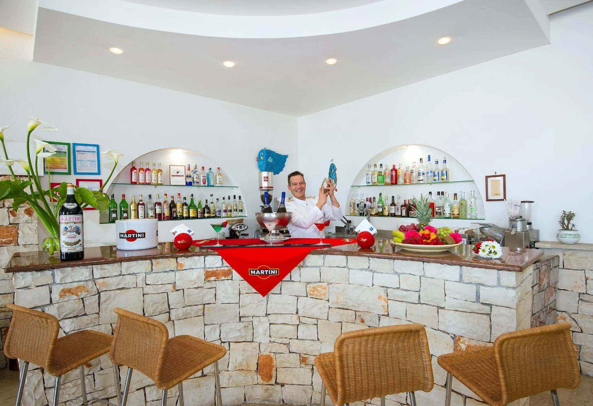 Staff in Hotel Terminal - Caroli Hotels