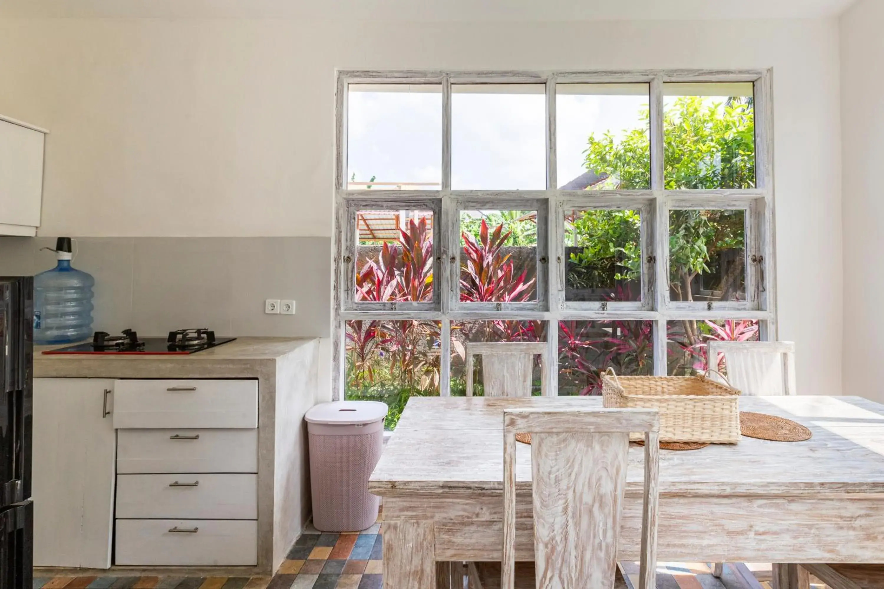 Dining area, Kitchen/Kitchenette in Villa Sonia Bisma