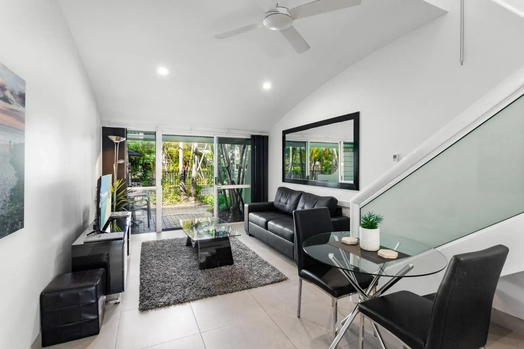 Living room, Seating Area in Caribbean Noosa