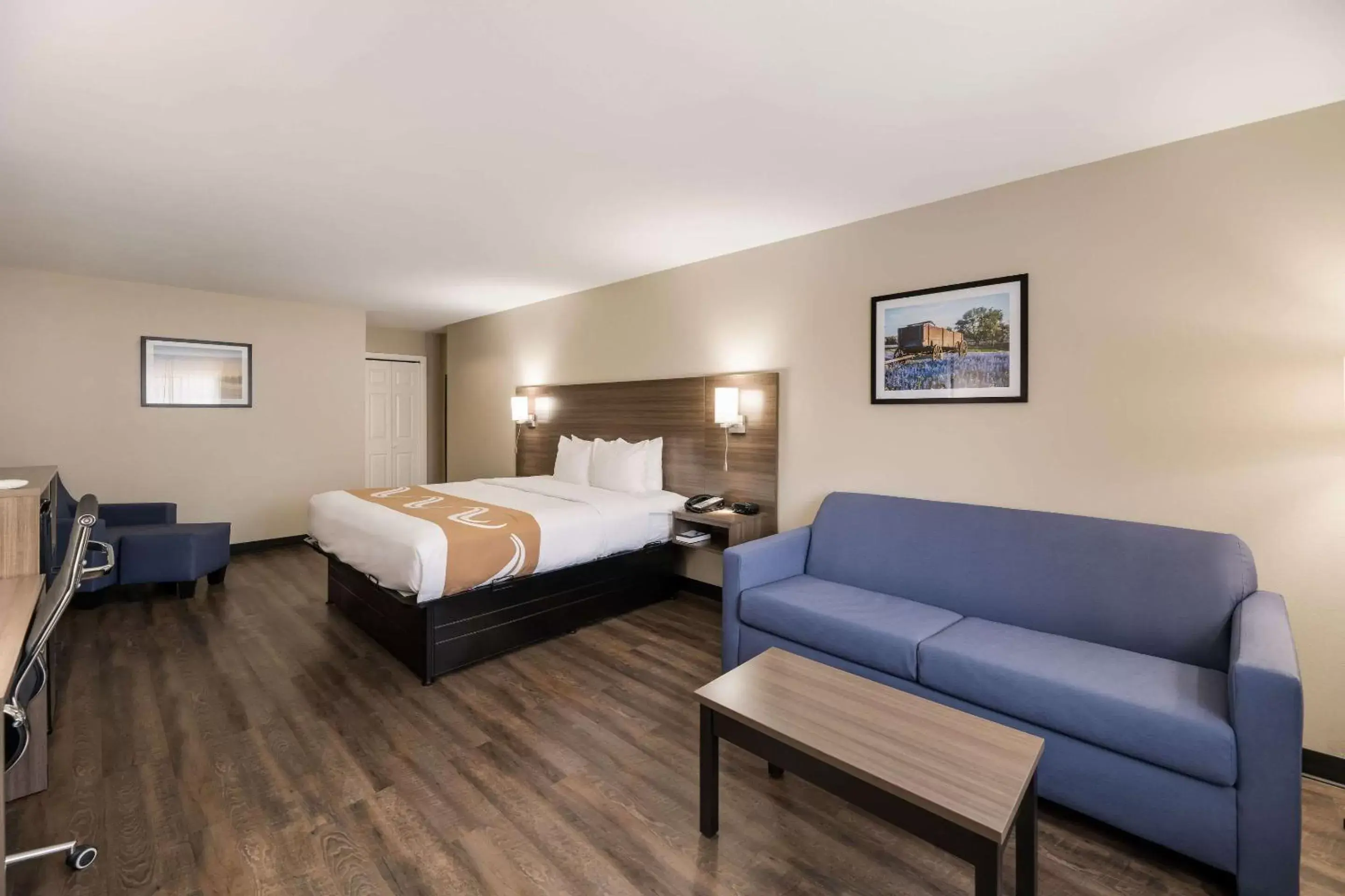 Bedroom, Bed in Quality Inn Bedroom, Bed in Quality Inn