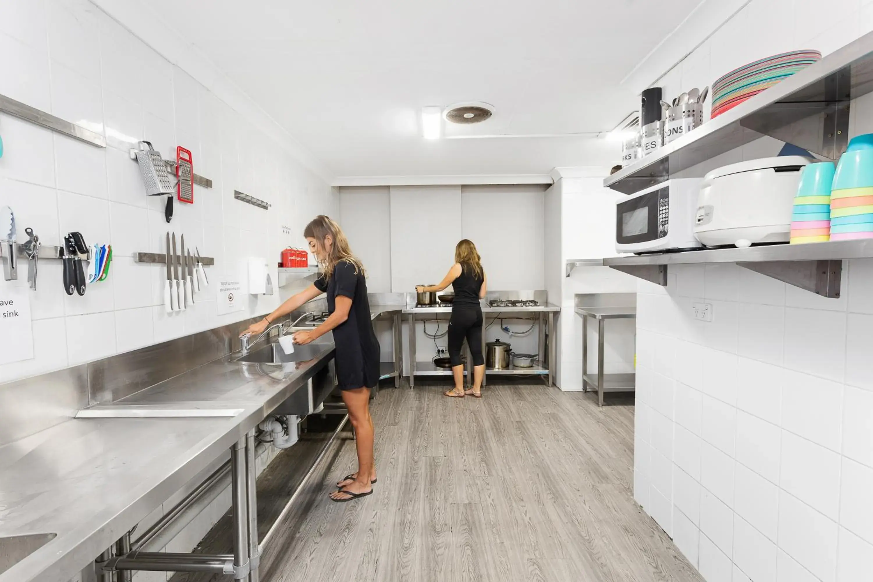 Communal kitchen in Sydney Backpackers