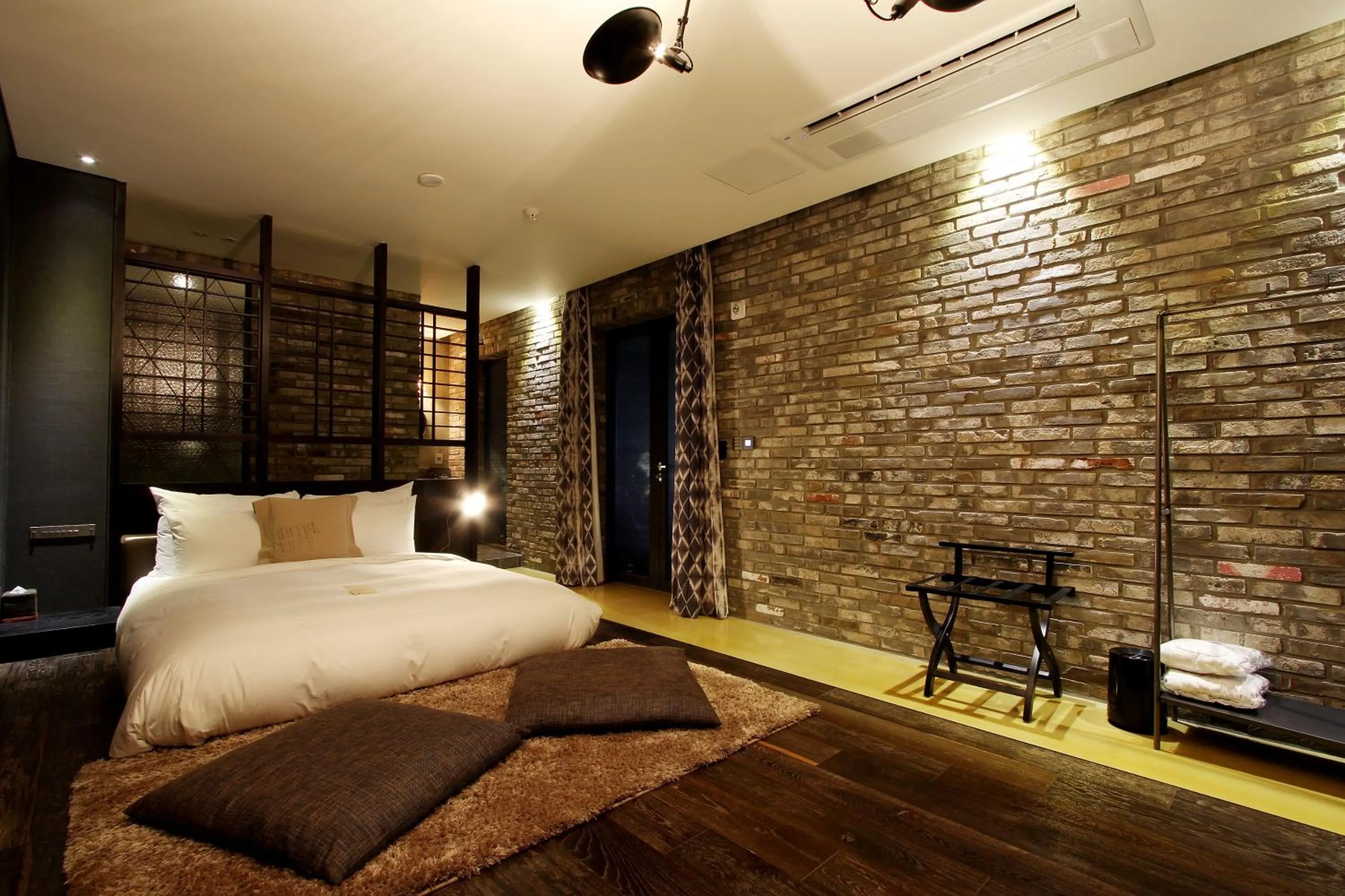 Photo of the whole room, Bed in Boutique Hotel Loft