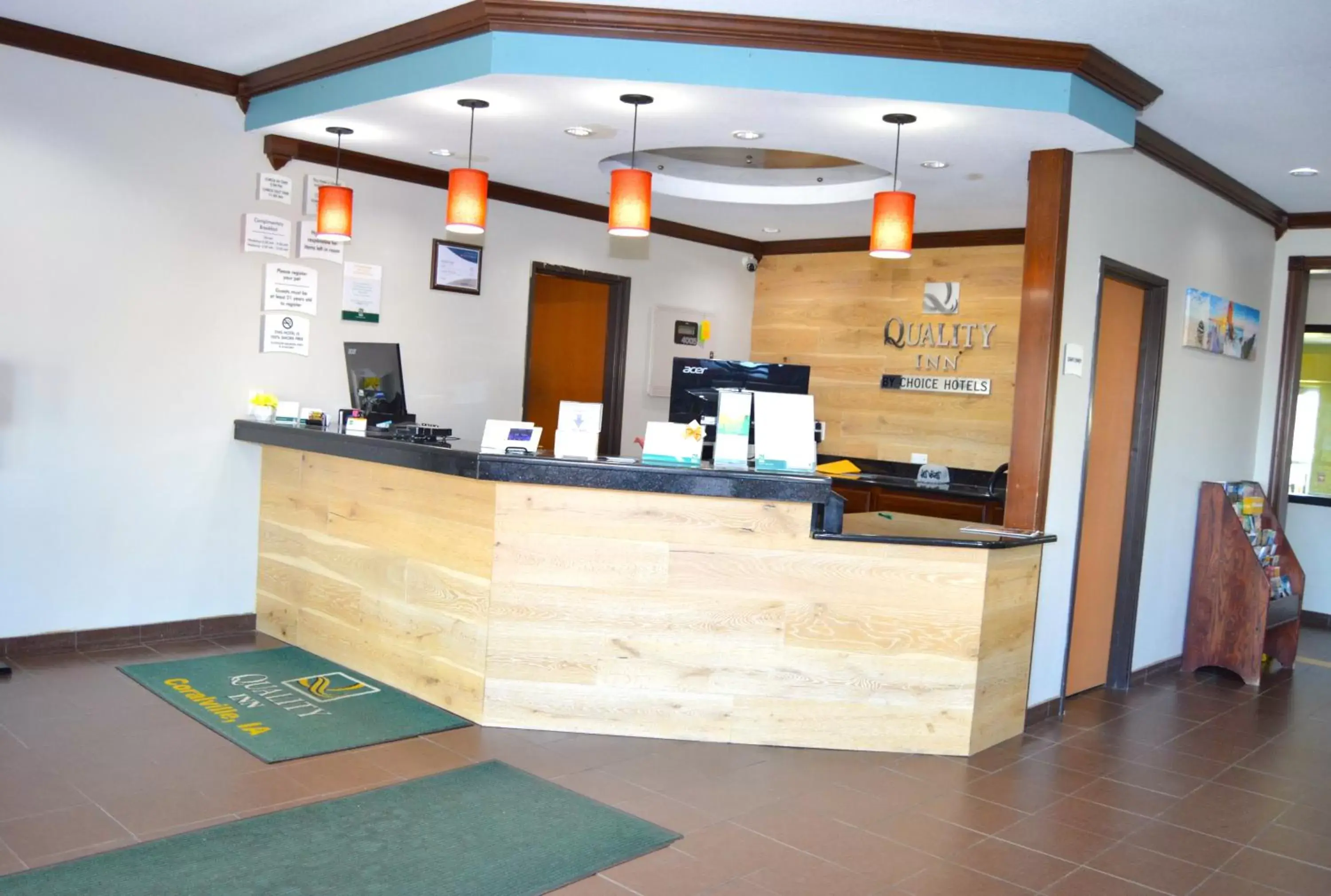 Lobby or reception, Lobby/Reception in Quality Inn - Coralville