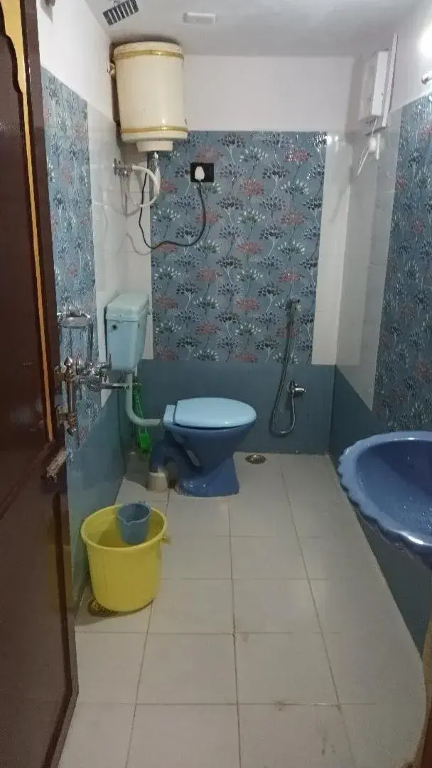Bathroom in Jag Niwas Guest House & pure veg restaurant Bathroom in Jag Niwas Guest House & pure veg restaurant