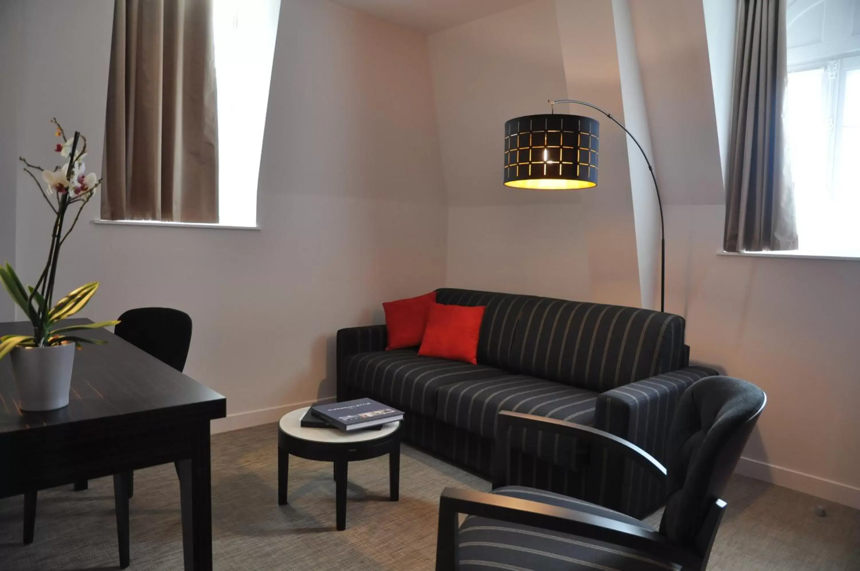 Bedroom, Seating Area in Les 3 Lieux